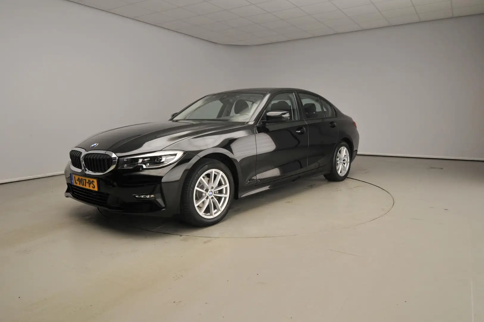 BMW 318 3 Serie Sedan 318i | Handbak !!! | LED | Navigatie Noir - 1