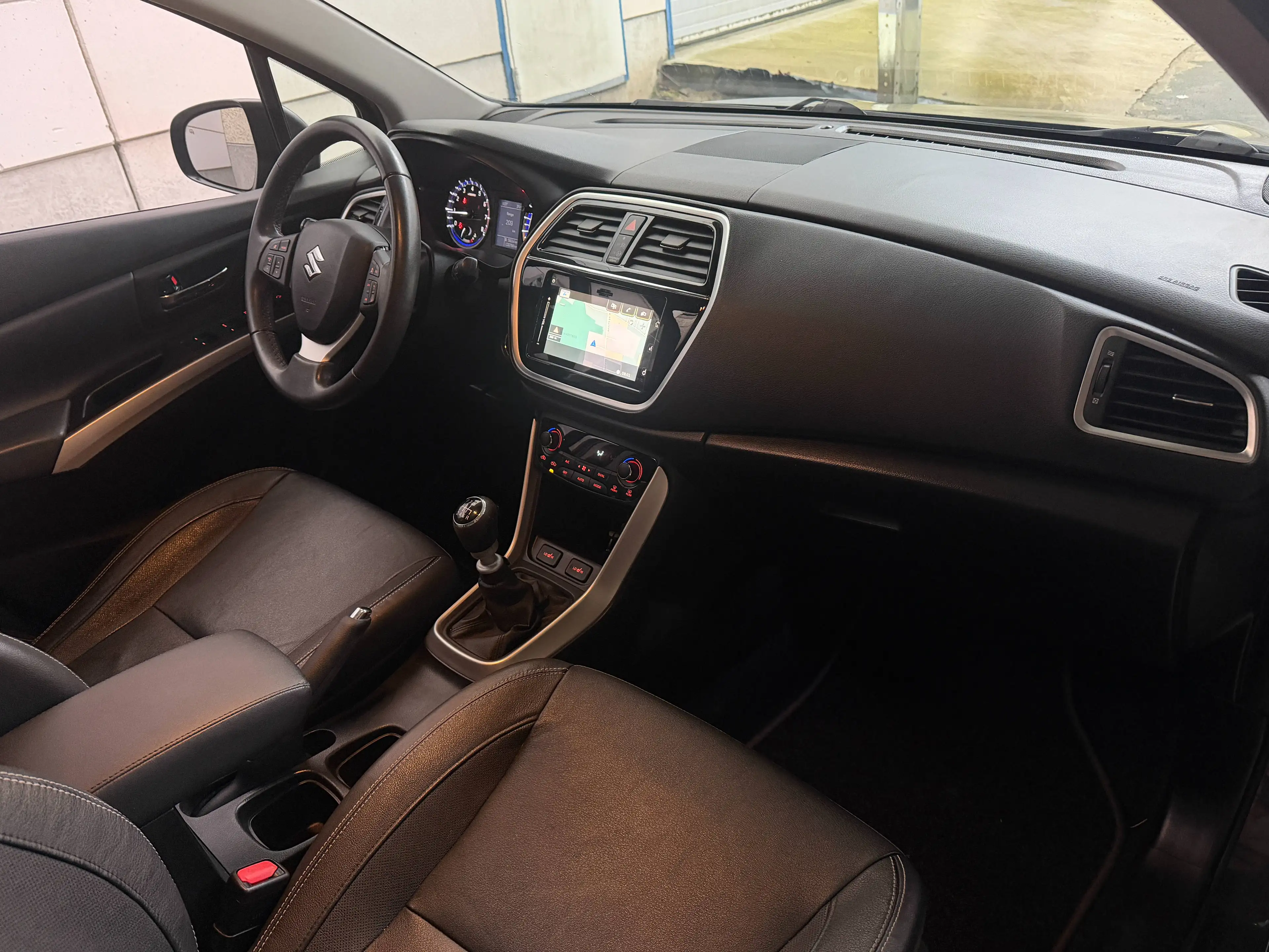 Suzuki SX4 S-Cross 1.4 Turbo GLX *GPS/Camera/Pano.Dak* — photo 12
