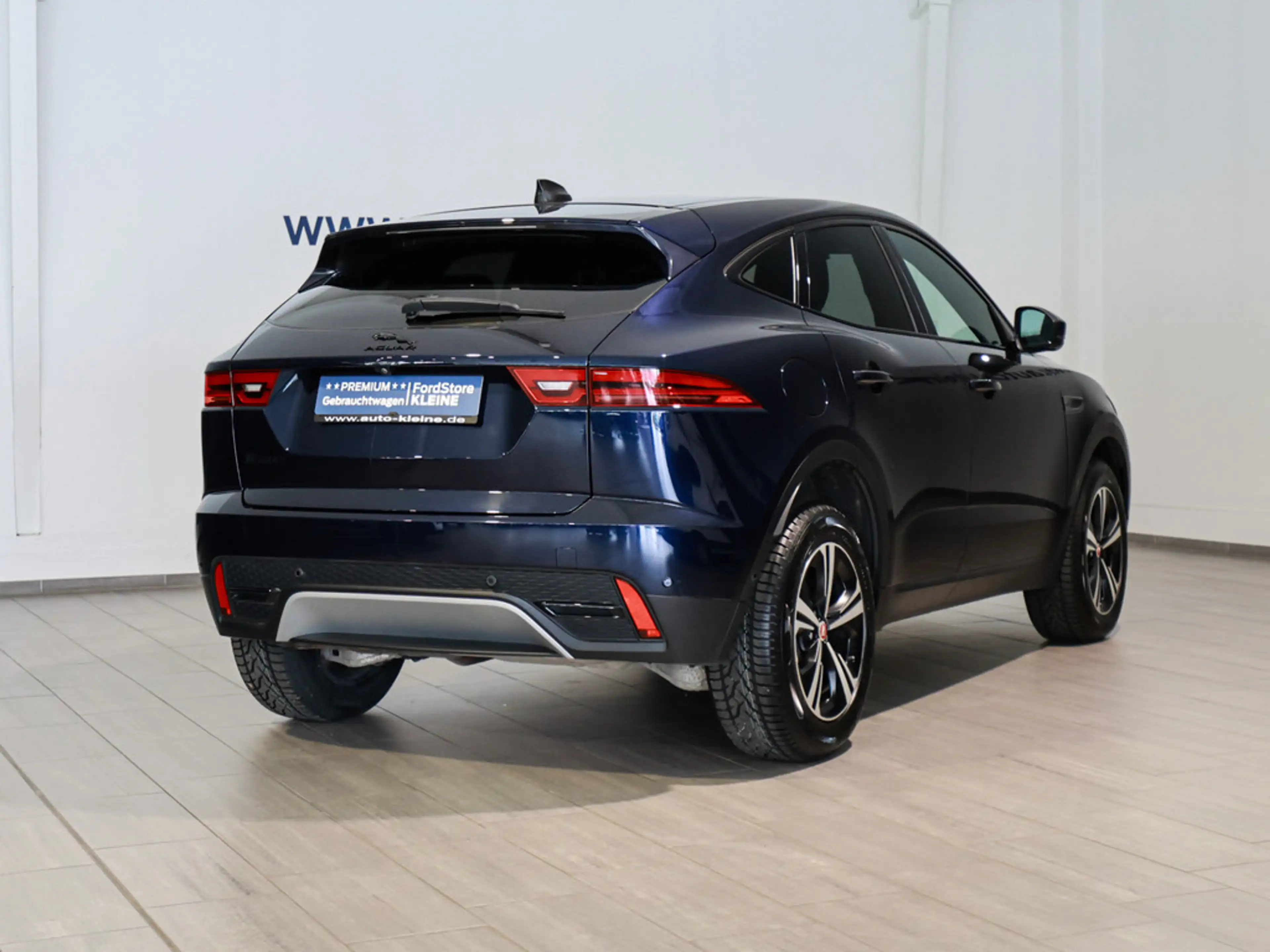 Jaguar E-Pace 2.0D AWD — photo 3