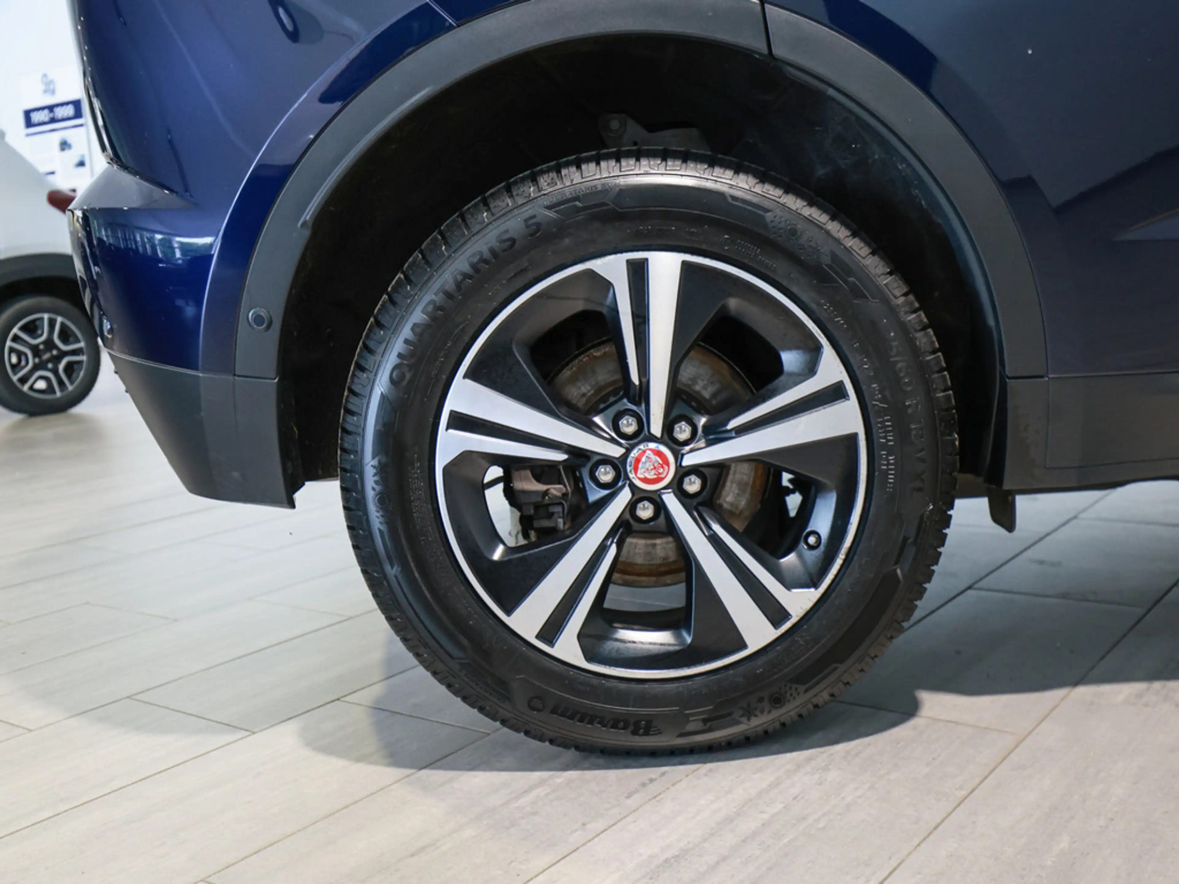 Jaguar E-Pace 2.0D AWD — photo 5