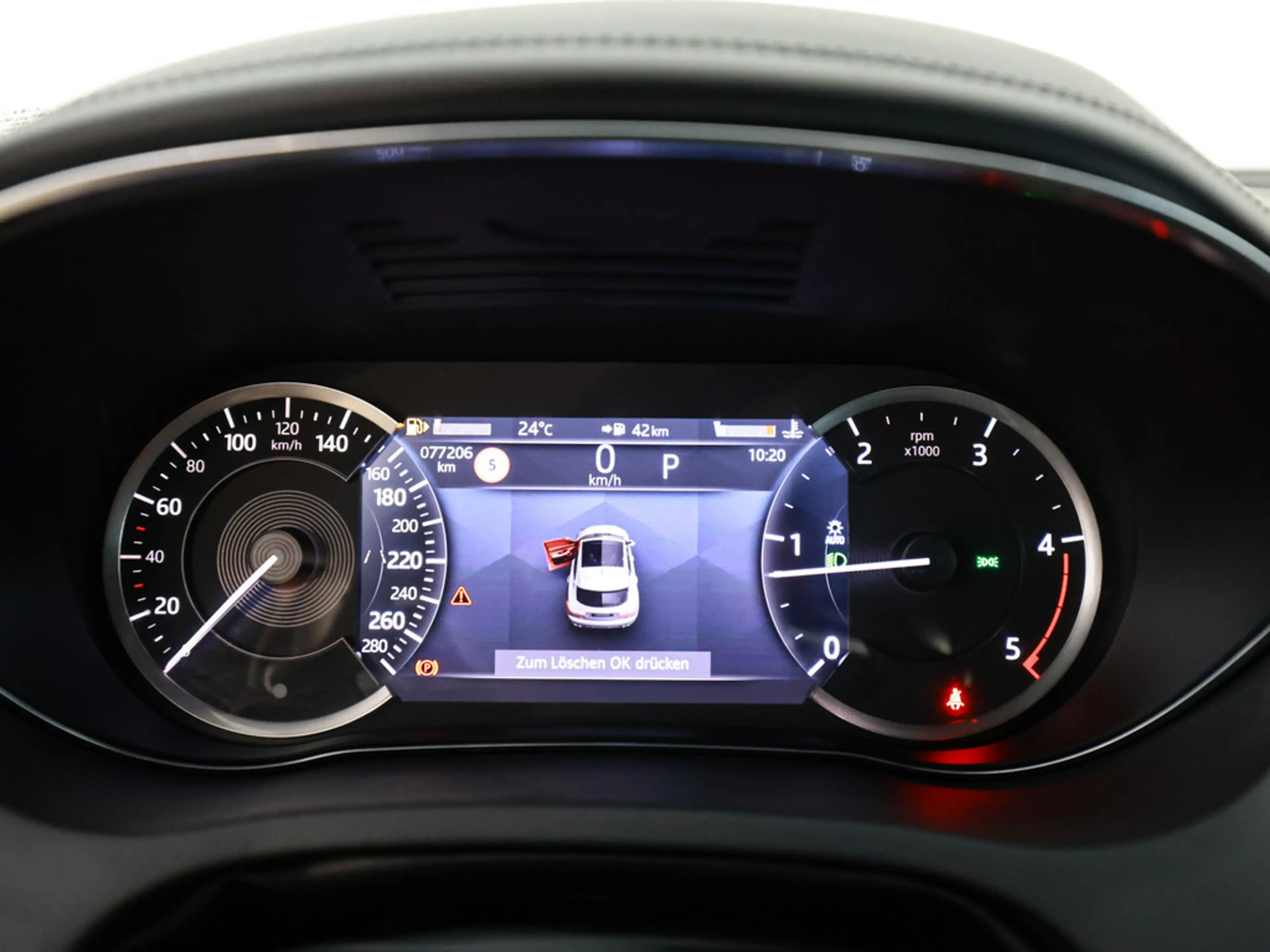 Jaguar E-Pace 2.0D AWD — photo 15