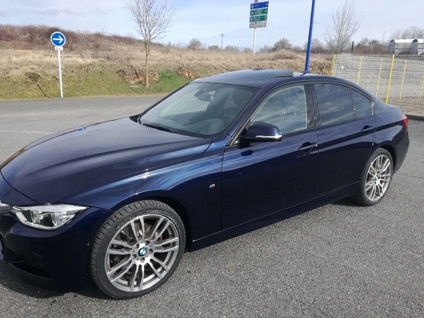 BMW 330 F30 330d xDrive 258 ch M Sport Ultimate Blau - 1