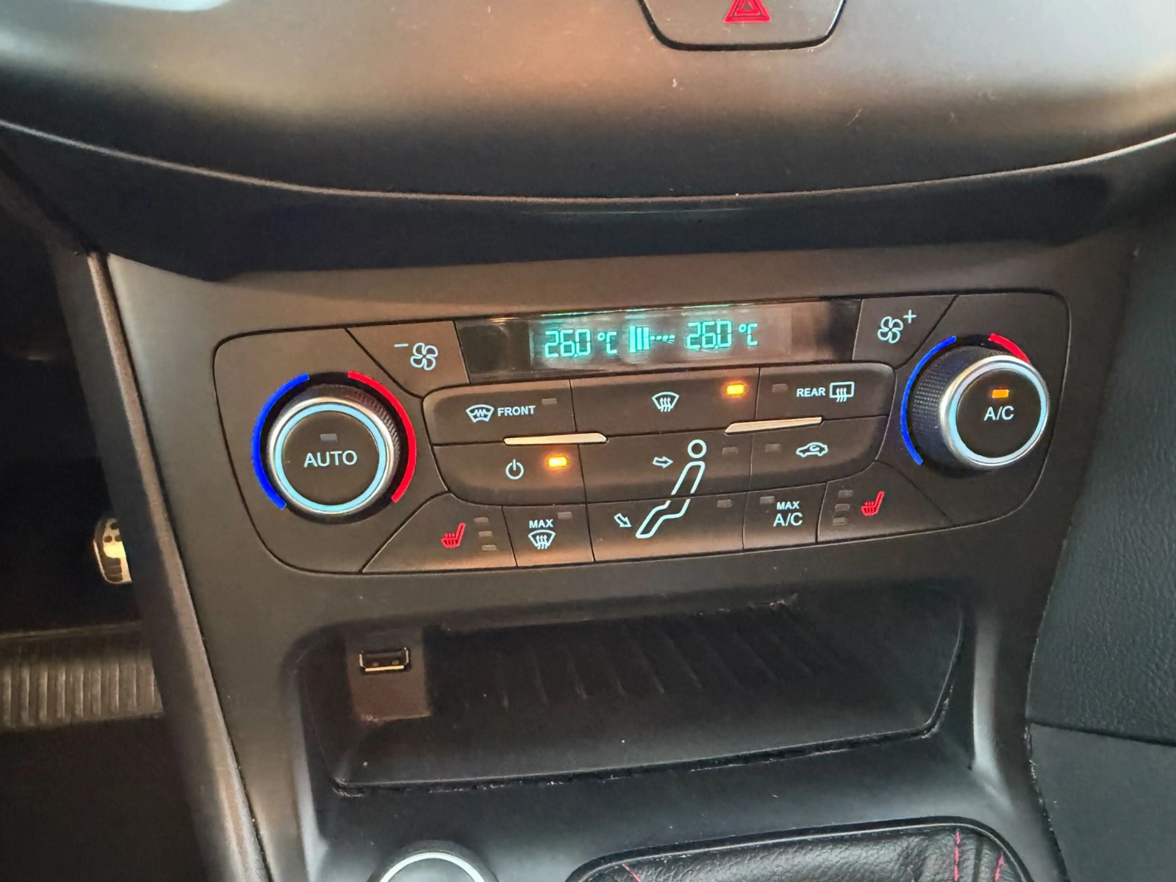 Ford Focus Lim. ST-Line Sport 1.5 Navi Xenon Keyless — photo 10