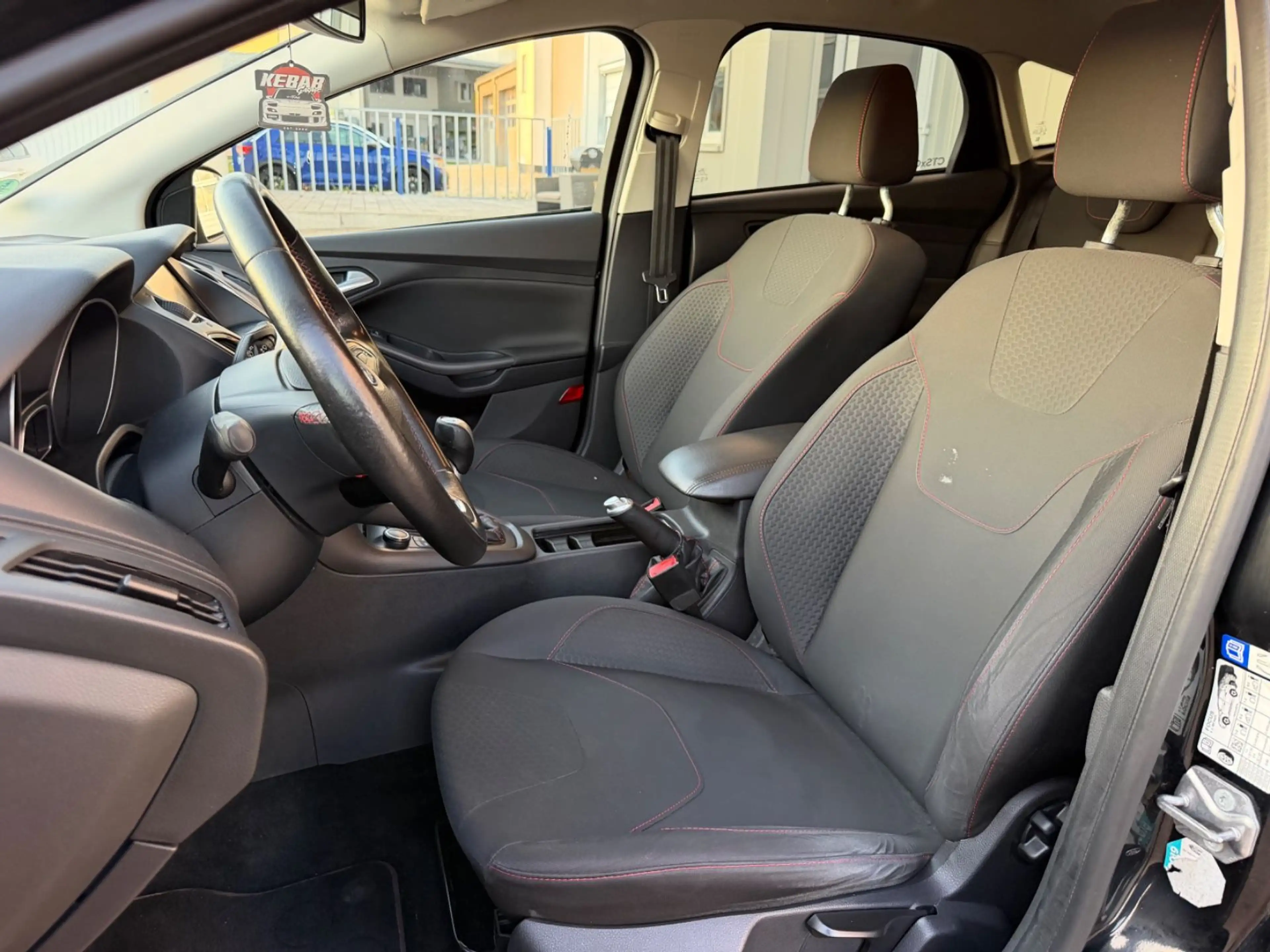 Ford Focus Lim. ST-Line Sport 1.5 Navi Xenon Keyless — photo 14