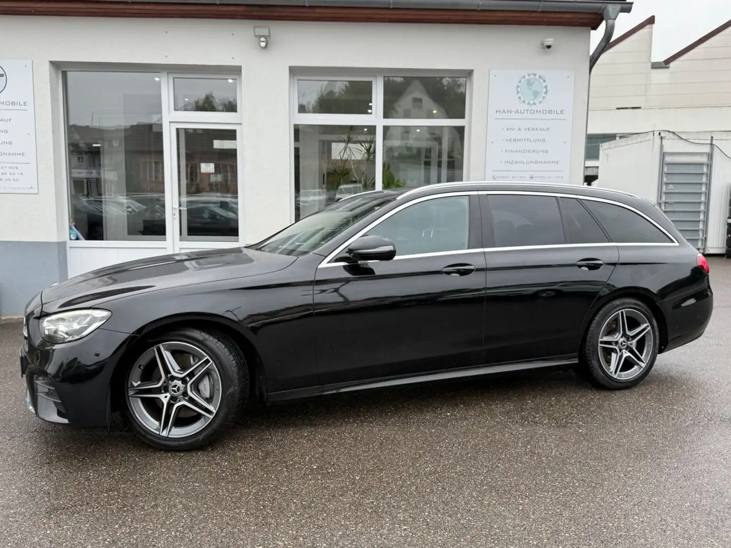 Mercedes-Benz E 220 d T AMG-Line*KeyFree+AHK+Media-Display* Noir - 1