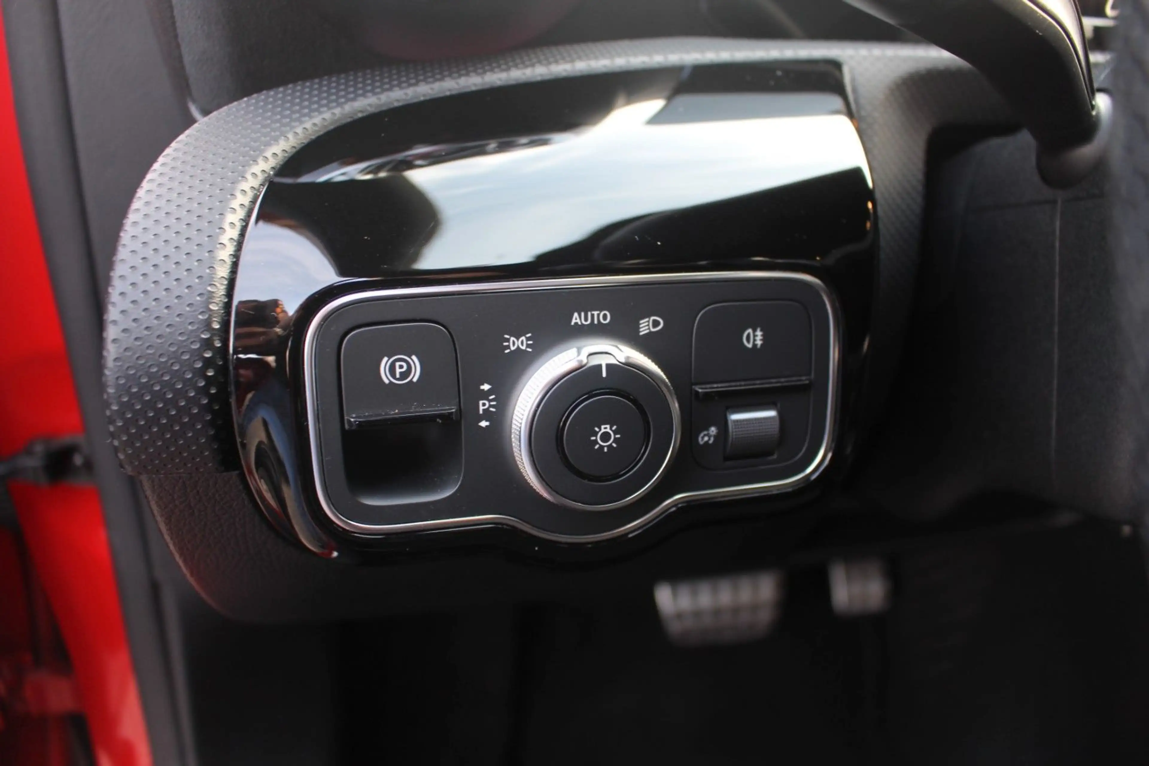 Mercedes-Benz A 180 AMG-Line/Ambiente/Pdc V+H/Spur.As./Temp. — photo 14
