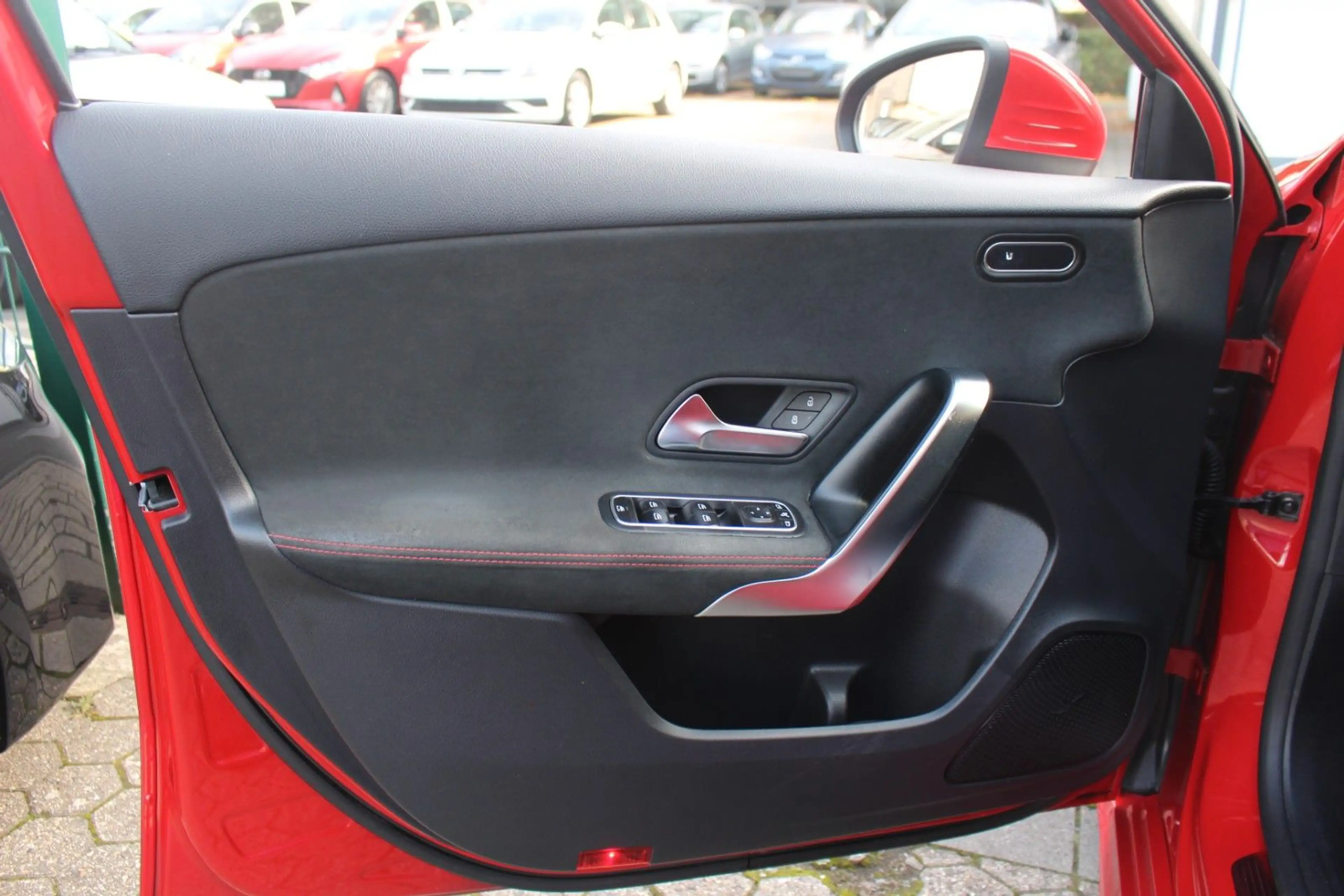 Mercedes-Benz A 180 AMG-Line/Ambiente/Pdc V+H/Spur.As./Temp. — photo 11