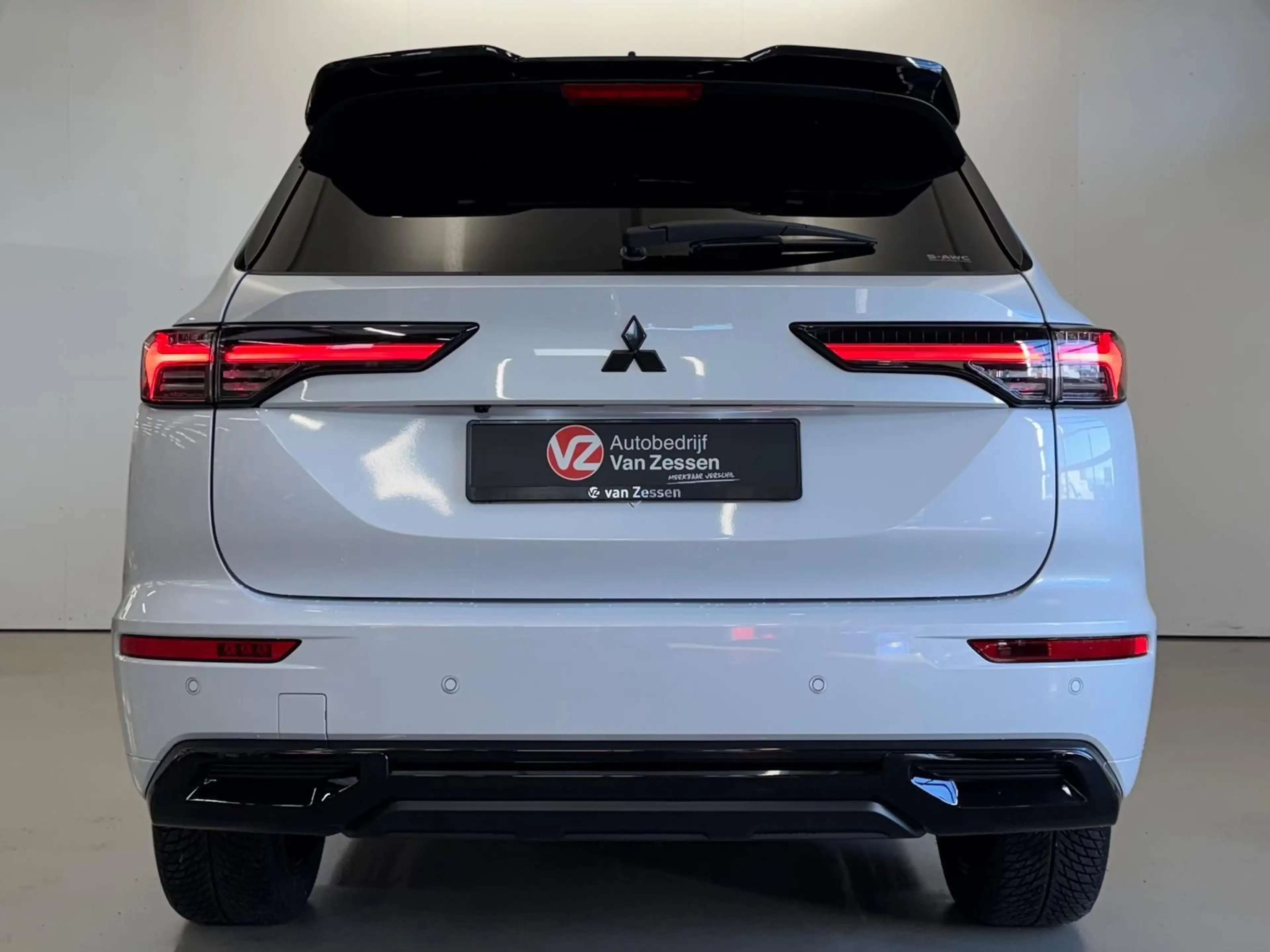 Mitsubishi Outlander 2.4 PHEV Instyle+ Black Edition | Actieprijs | Uni — photo 7
