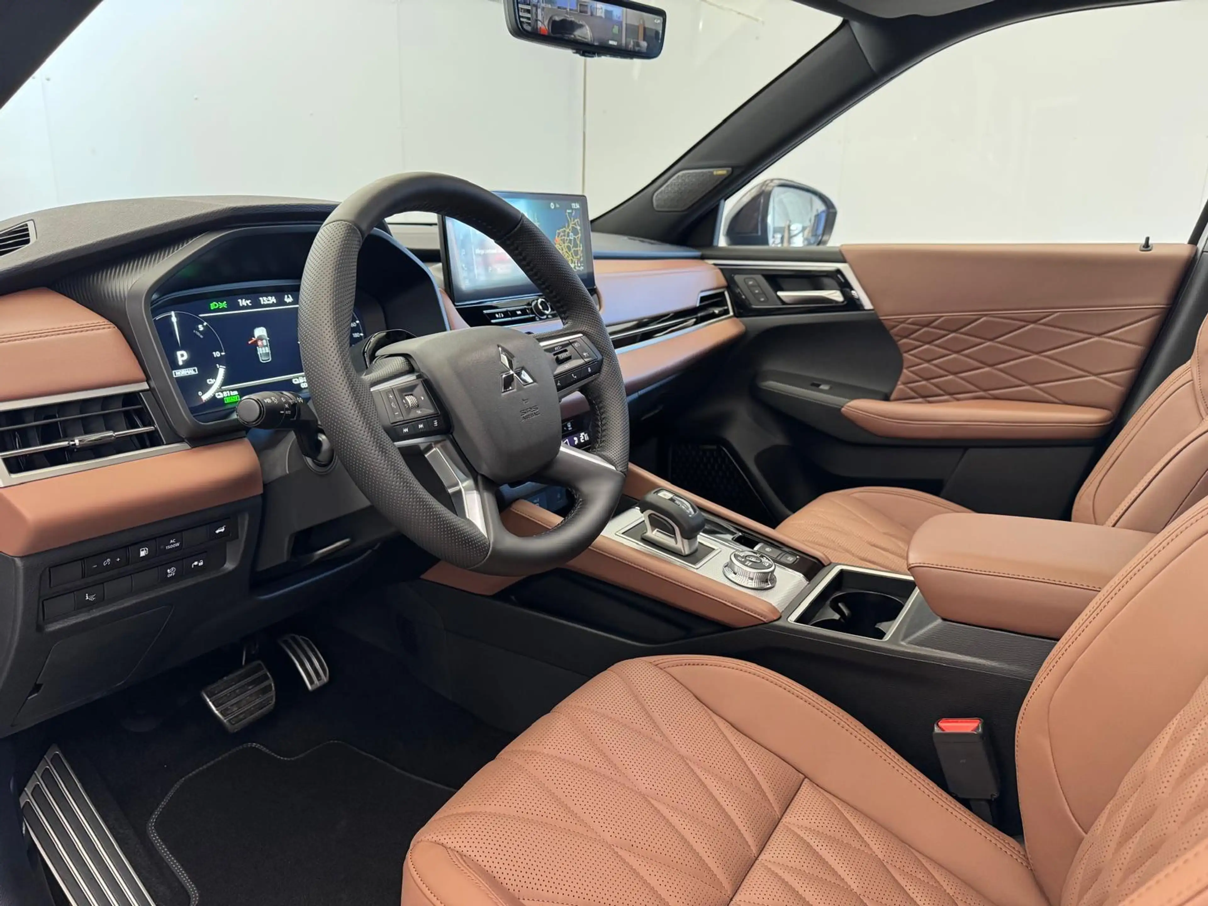 Mitsubishi Outlander 2.4 PHEV Instyle+ Black Edition | Actieprijs | Uni — photo 12