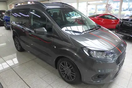 Annonce voiture d'occasion Ford Tourneo Courier - CARADIZE