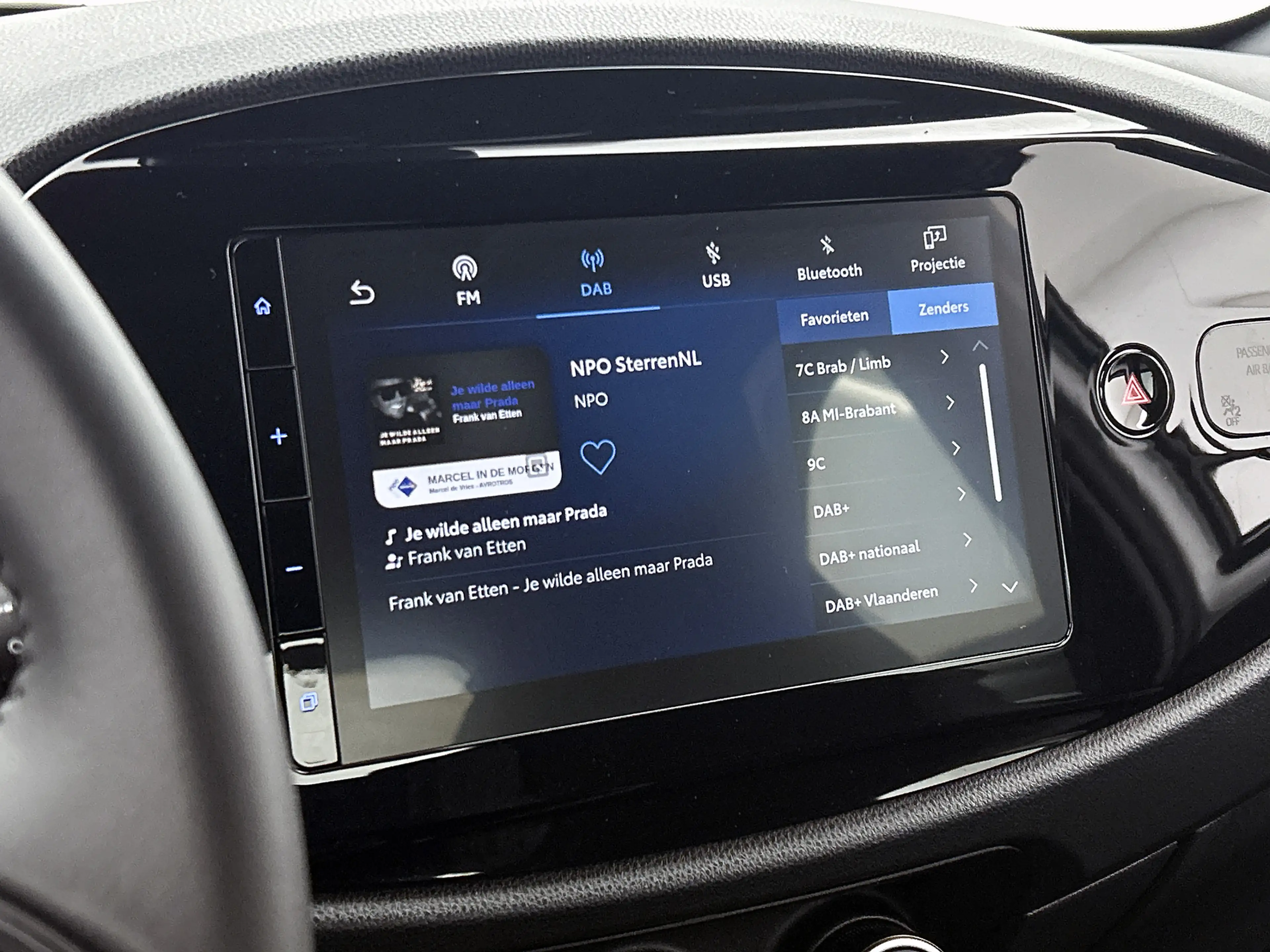 Toyota Aygo X 1.0 VVT-i S-CVT Play | BTW voertuig | Apple CarPla — photo 9