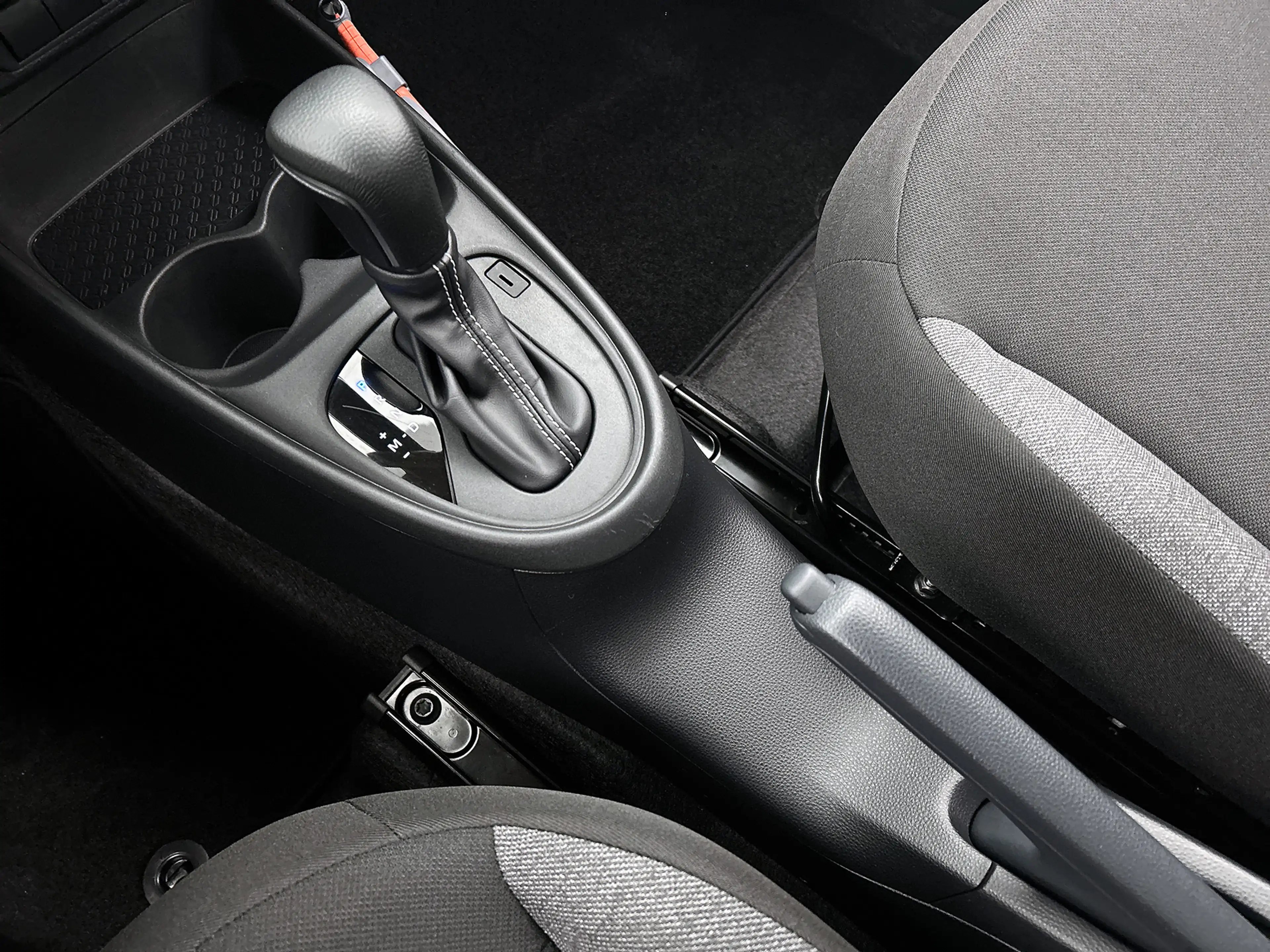 Toyota Aygo X 1.0 VVT-i S-CVT Play | BTW voertuig | Apple CarPla — photo 11