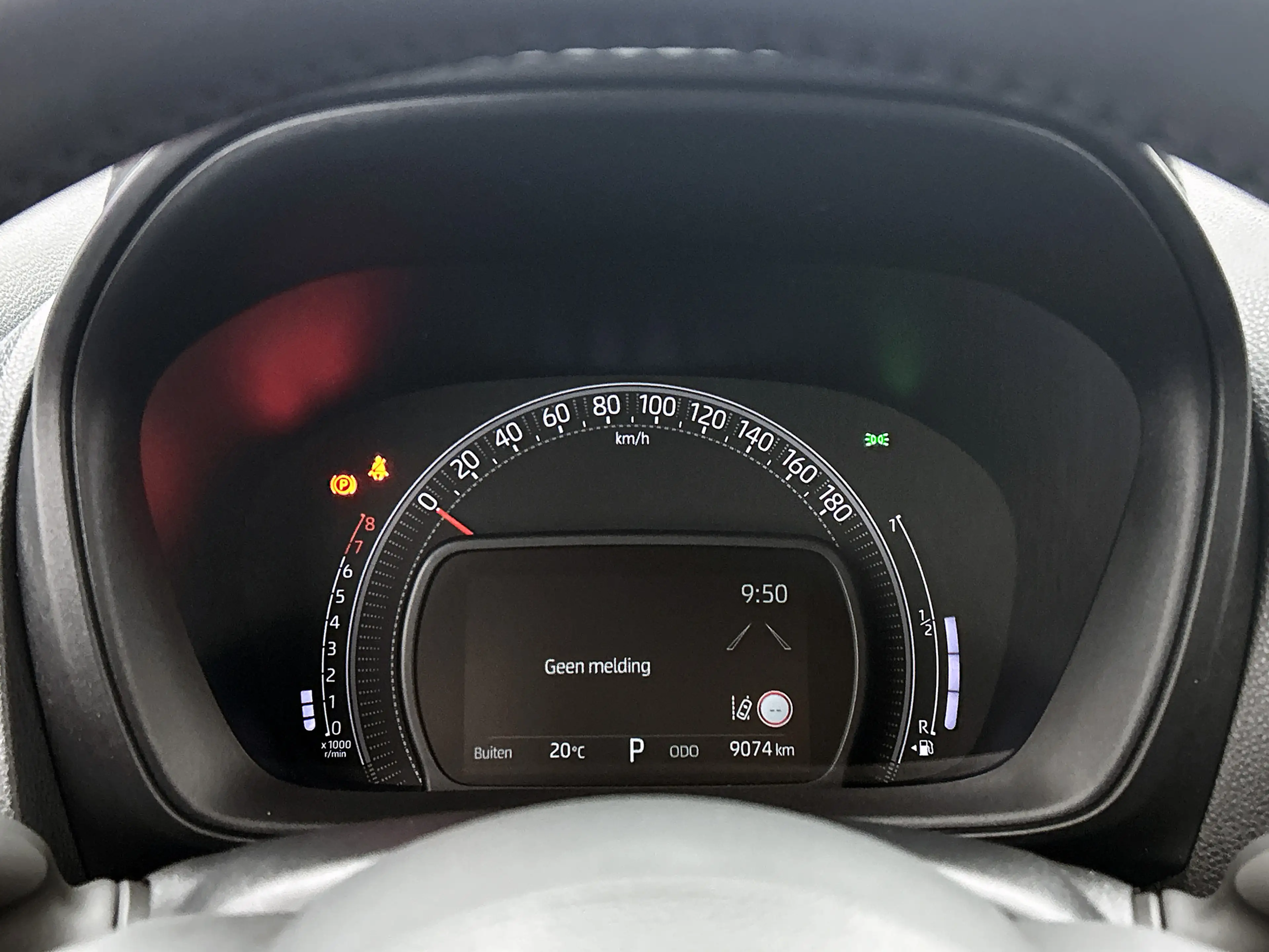 Toyota Aygo X 1.0 VVT-i S-CVT Play | BTW voertuig | Apple CarPla — photo 5