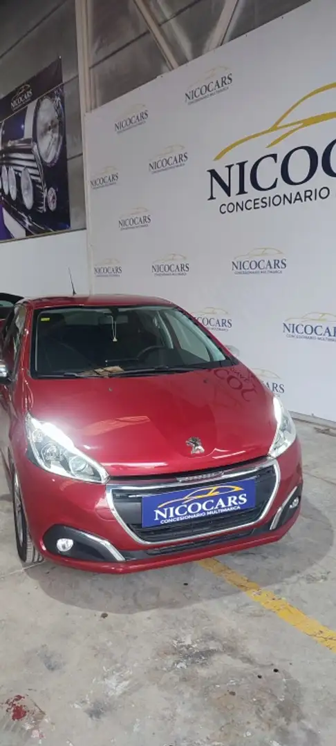 Peugeot 208 1.2 PureTech S&S Style 82 Violett - 2