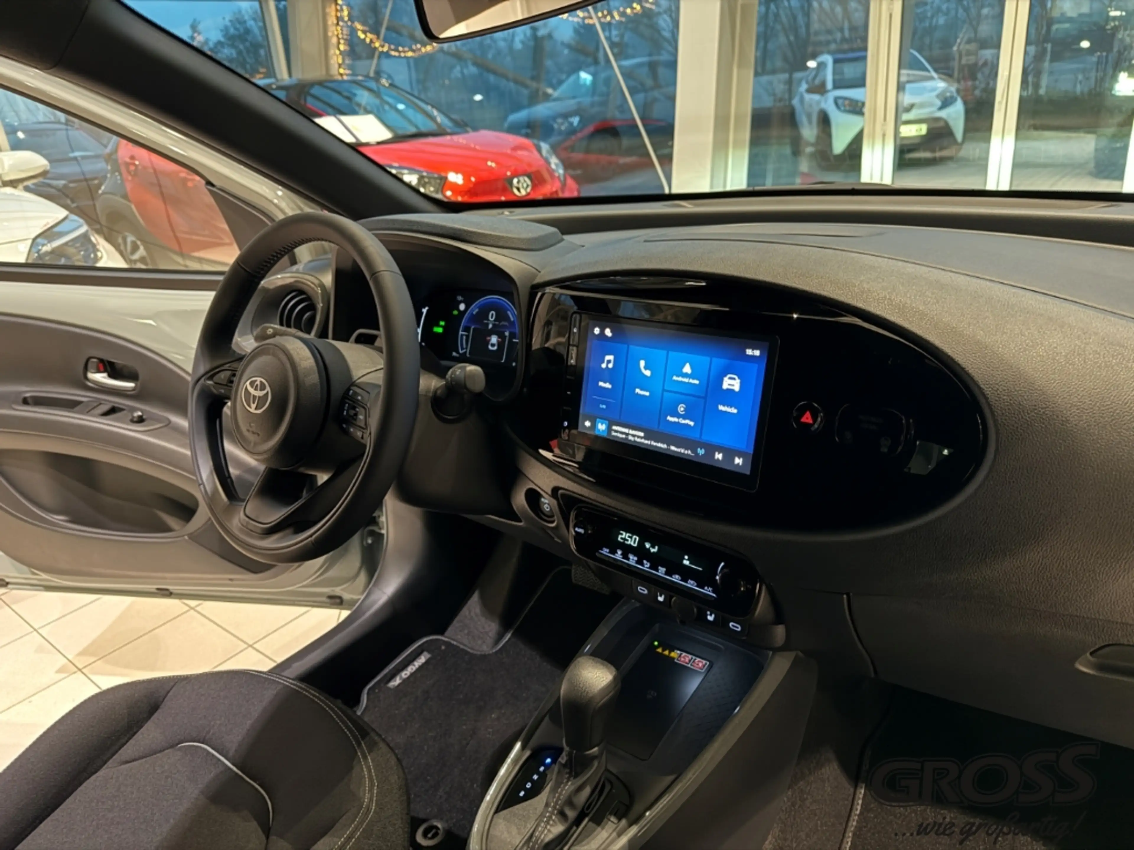 Toyota Aygo X HYBRID // NEUES MODELL // LED Navi Digitales Cockp — photo 14