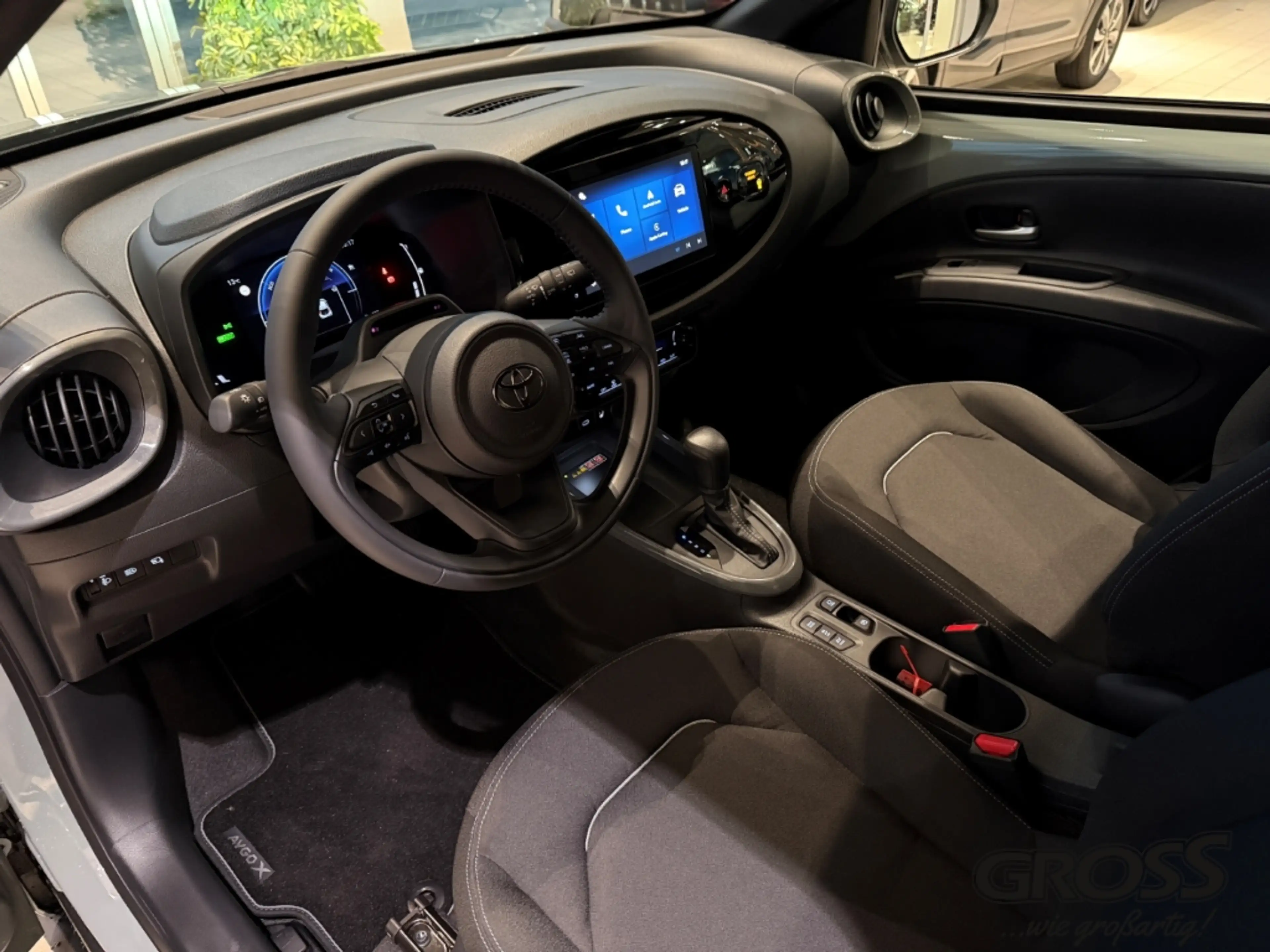 Toyota Aygo X HYBRID // NEUES MODELL // LED Navi Digitales Cockp — photo 12