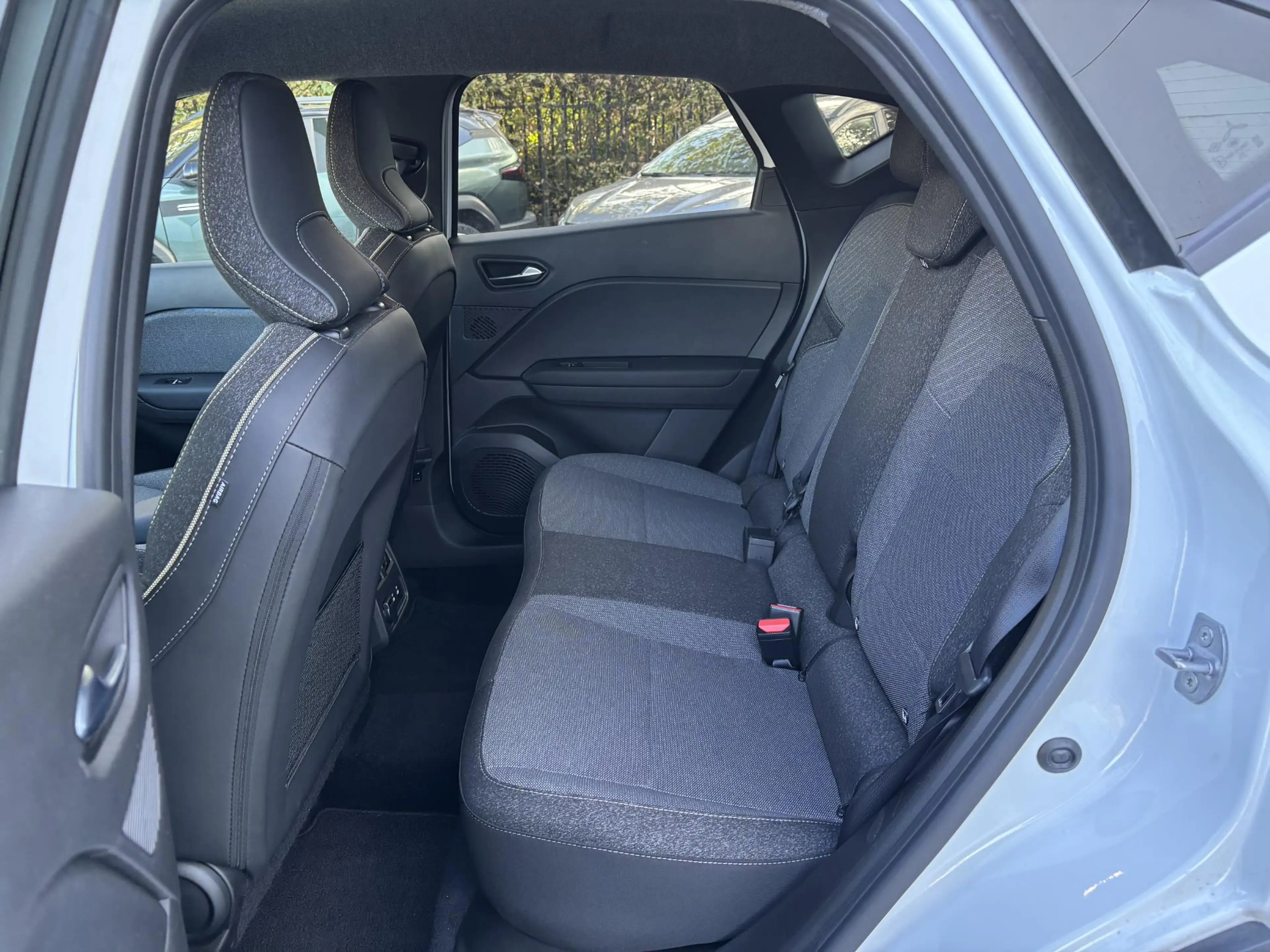 Renault Captur 1.8 E-Tech full hybrid 160 techno l Pack Advanced — photo 8