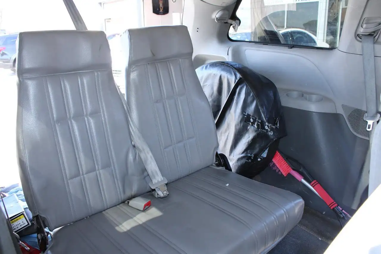 Toyota Sienna снимка Toyota Sienna