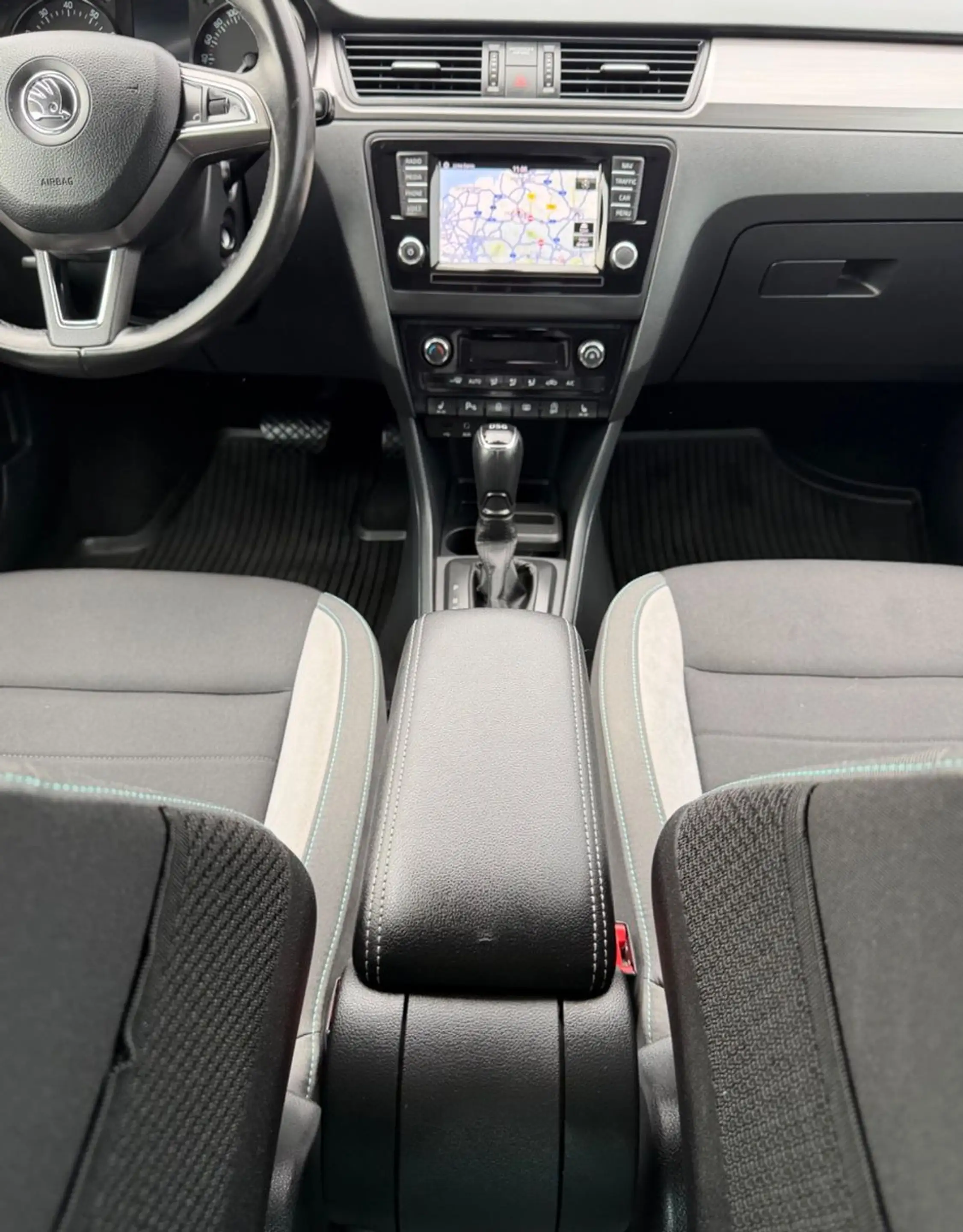 Skoda Rapid/Spaceback 1,4 Spaceback Joy Sportsitze Sport Lenkrad — photo 13