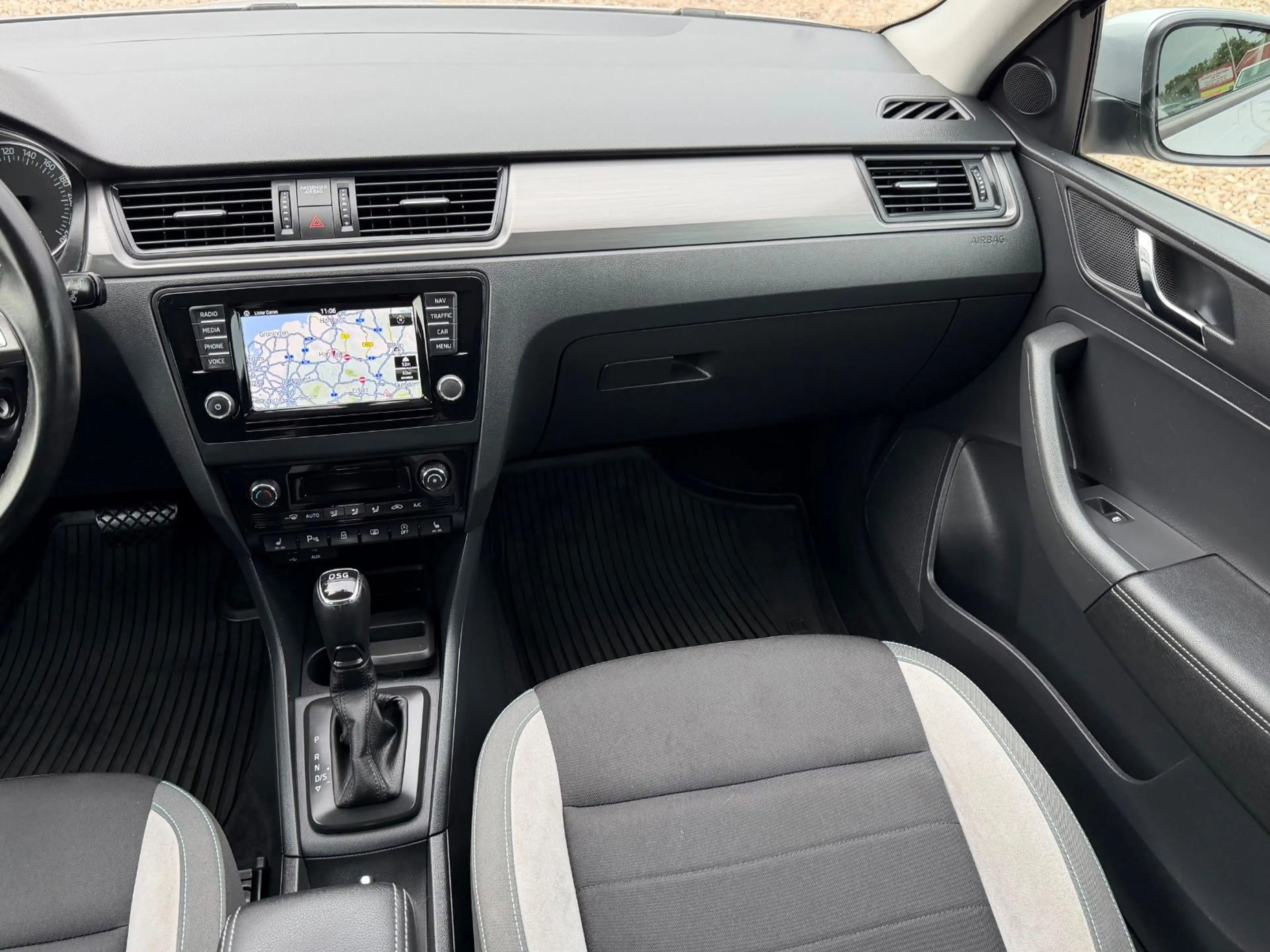 Skoda Rapid/Spaceback 1,4 Spaceback Joy Sportsitze Sport Lenkrad — photo 14