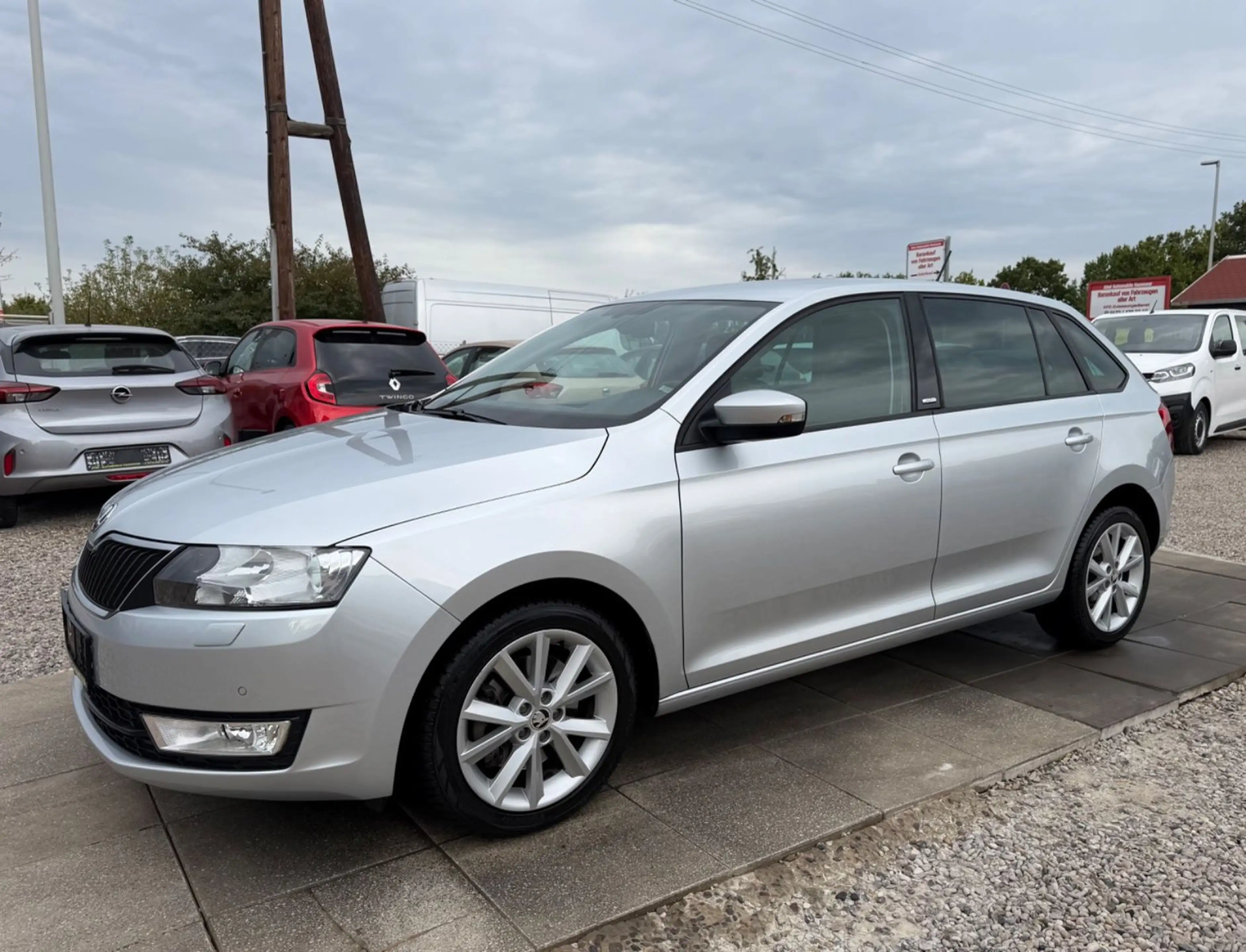 Skoda Rapid/Spaceback 1,4 Spaceback Joy Sportsitze Sport Lenkrad — photo 3