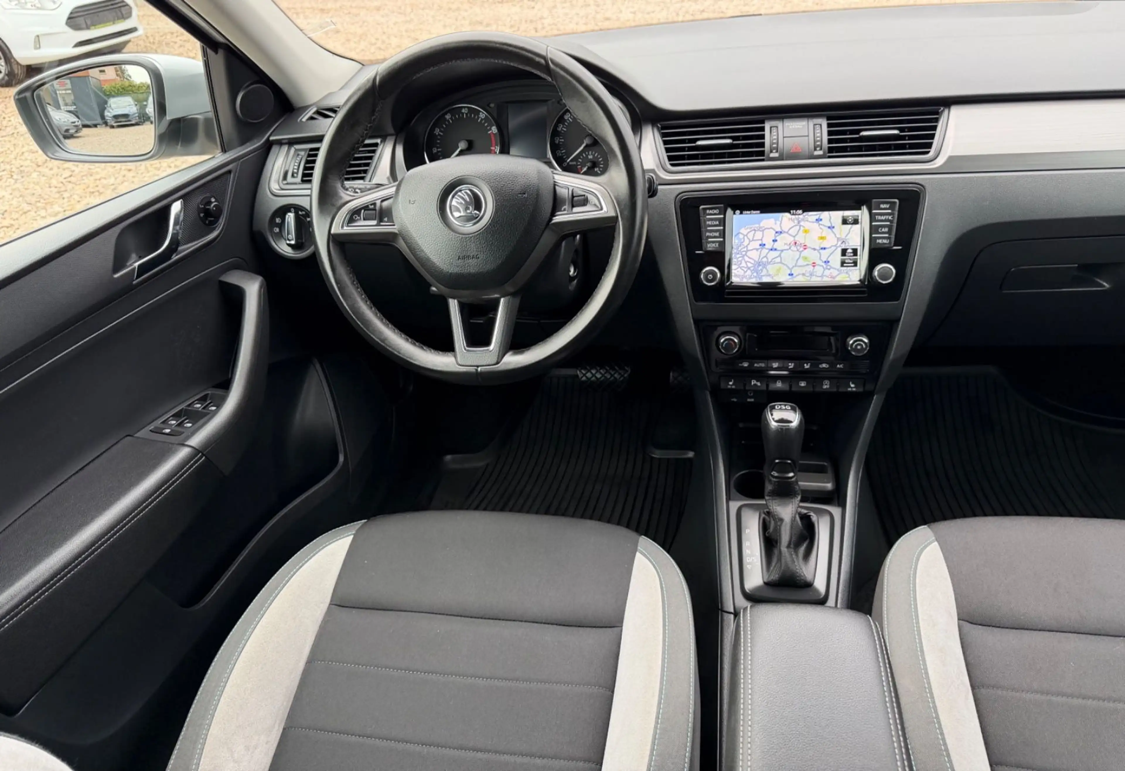 Skoda Rapid/Spaceback 1,4 Spaceback Joy Sportsitze Sport Lenkrad — photo 12