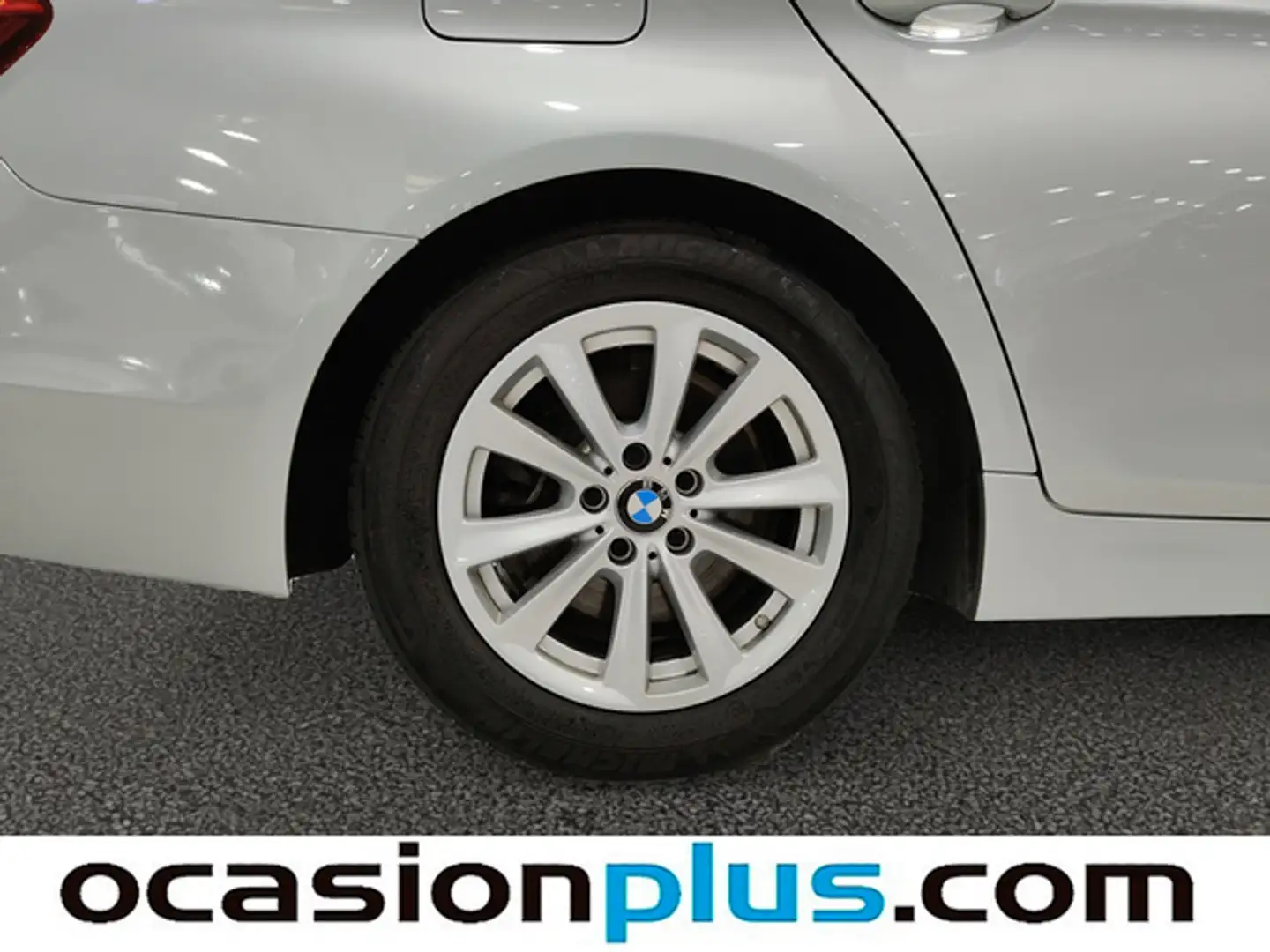 BMW 520 520dA Touring Plateado - 2