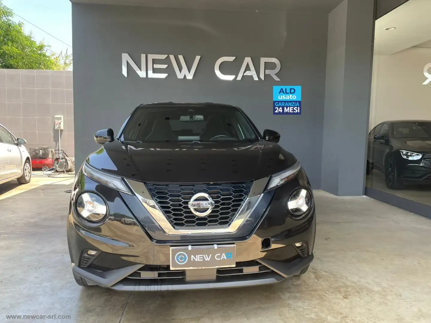 Nissan Juke 1.0 DIG-T 114 CV DCT N-Connecta Noir - 1