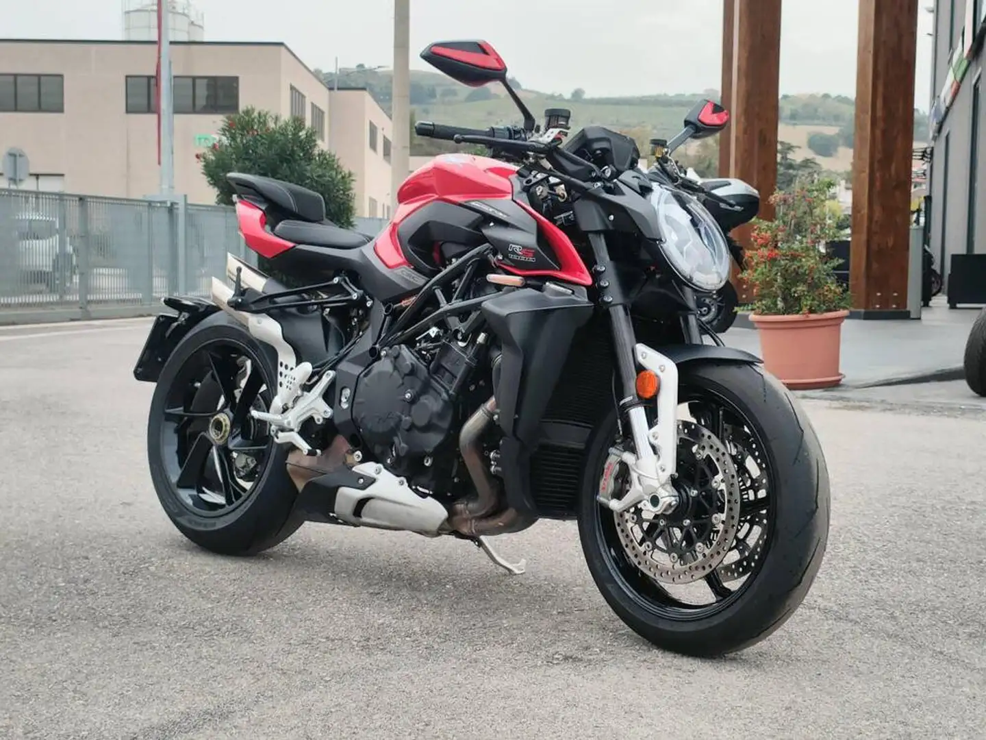 MV Agusta Brutale - 2