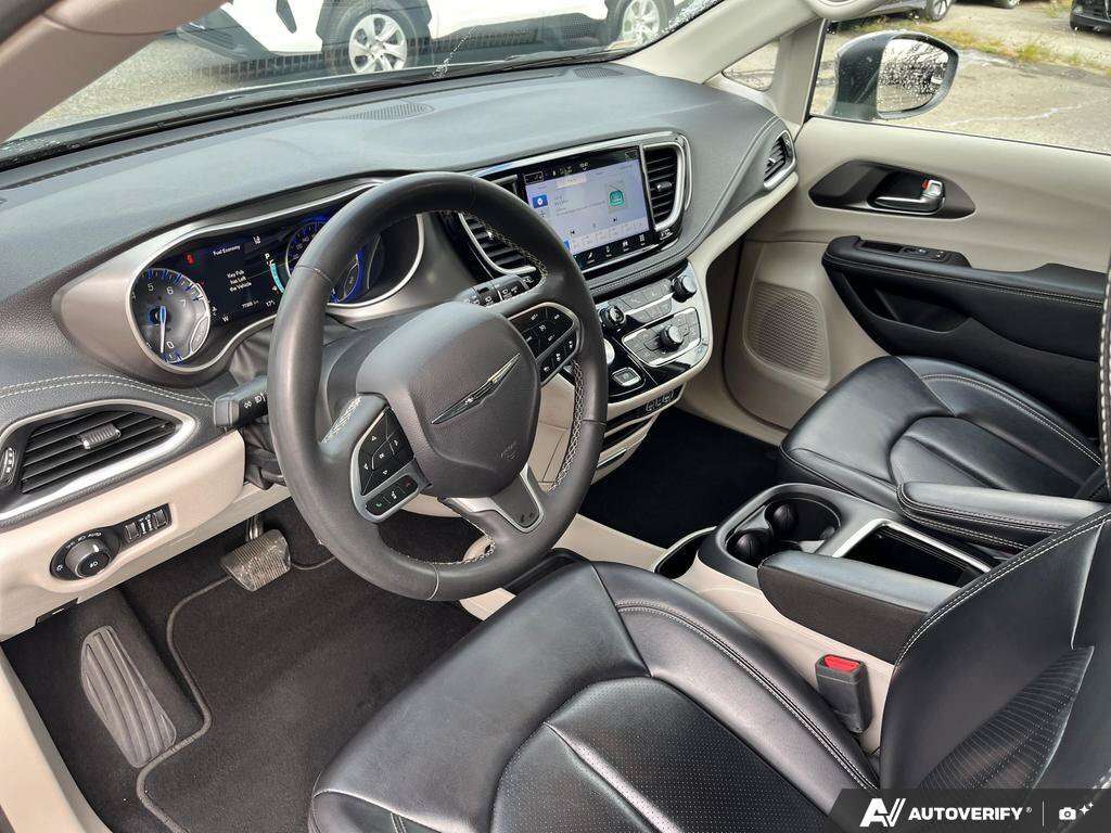 used 2023 Chrysler Pacifica car, priced at $33,999