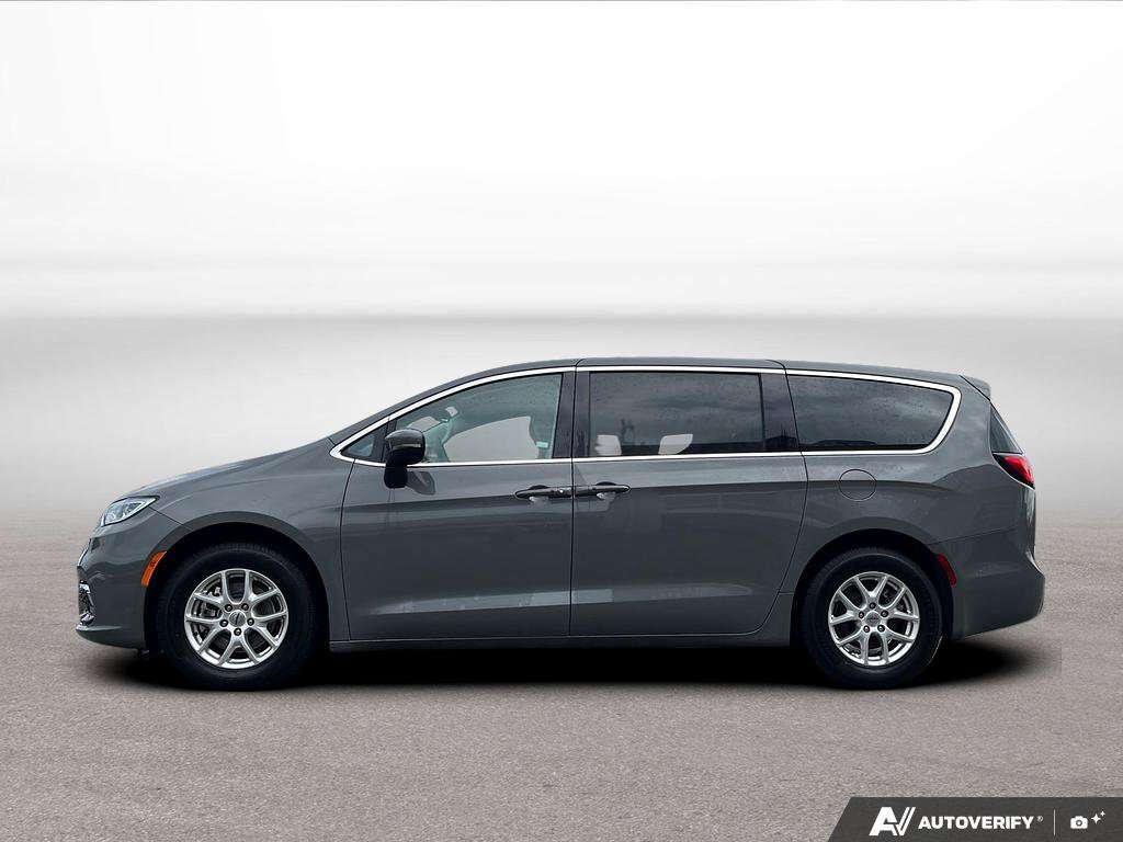 used 2023 Chrysler Pacifica car, priced at $33,999
