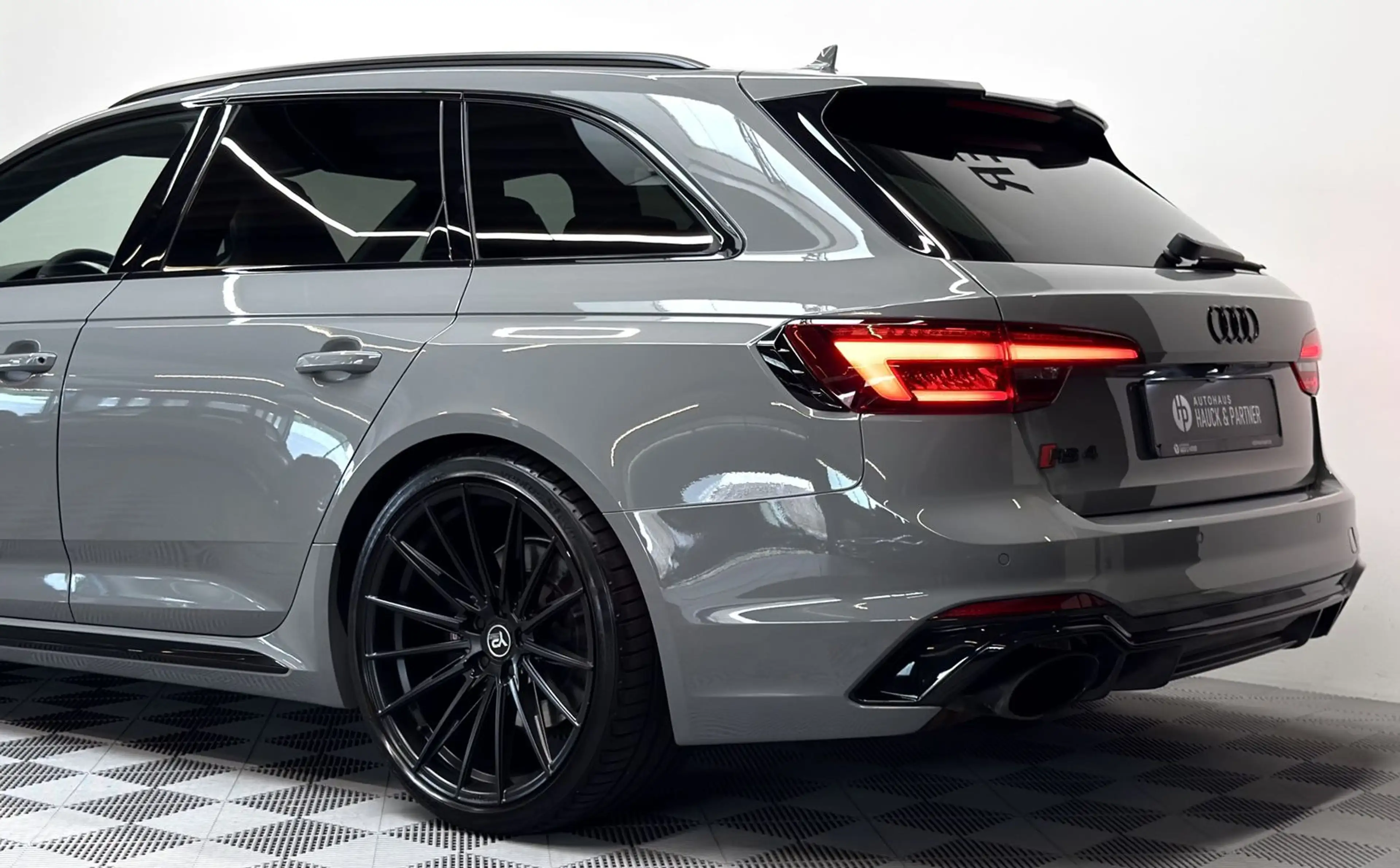 Audi RS4 Avant *Dynamikpaket*B&O*RS-Aga*Yido*Ambiente — photo 5