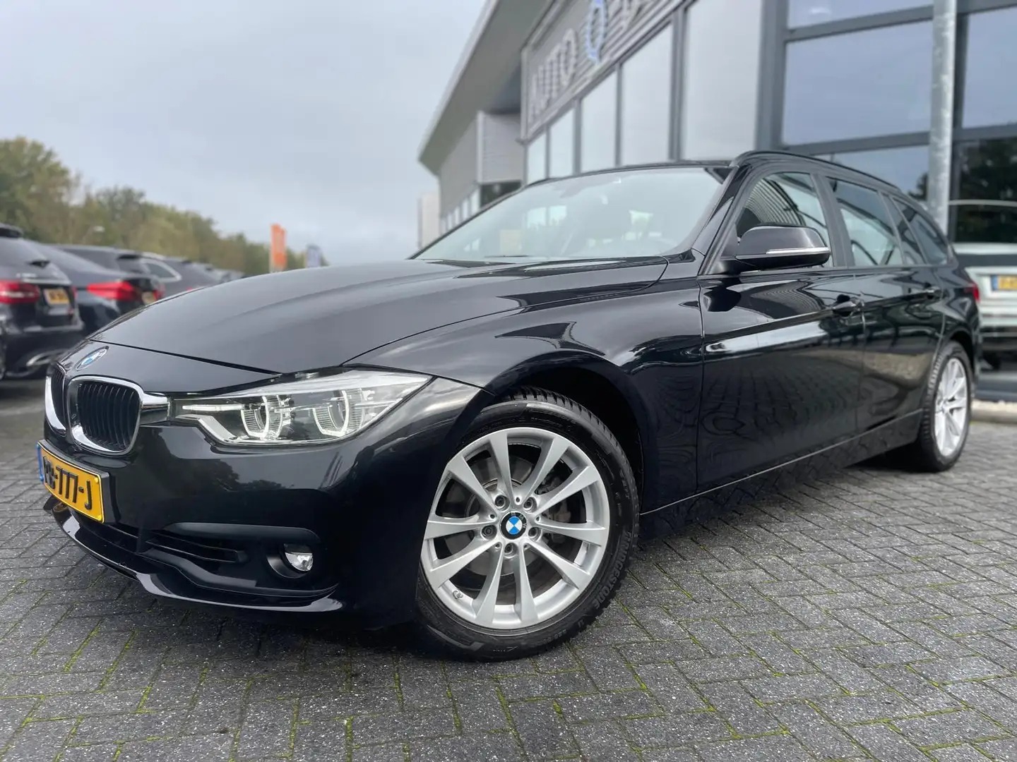 BMW 318 3-serie Touring 318i Executive | Automaat | Naviga Noir - 2