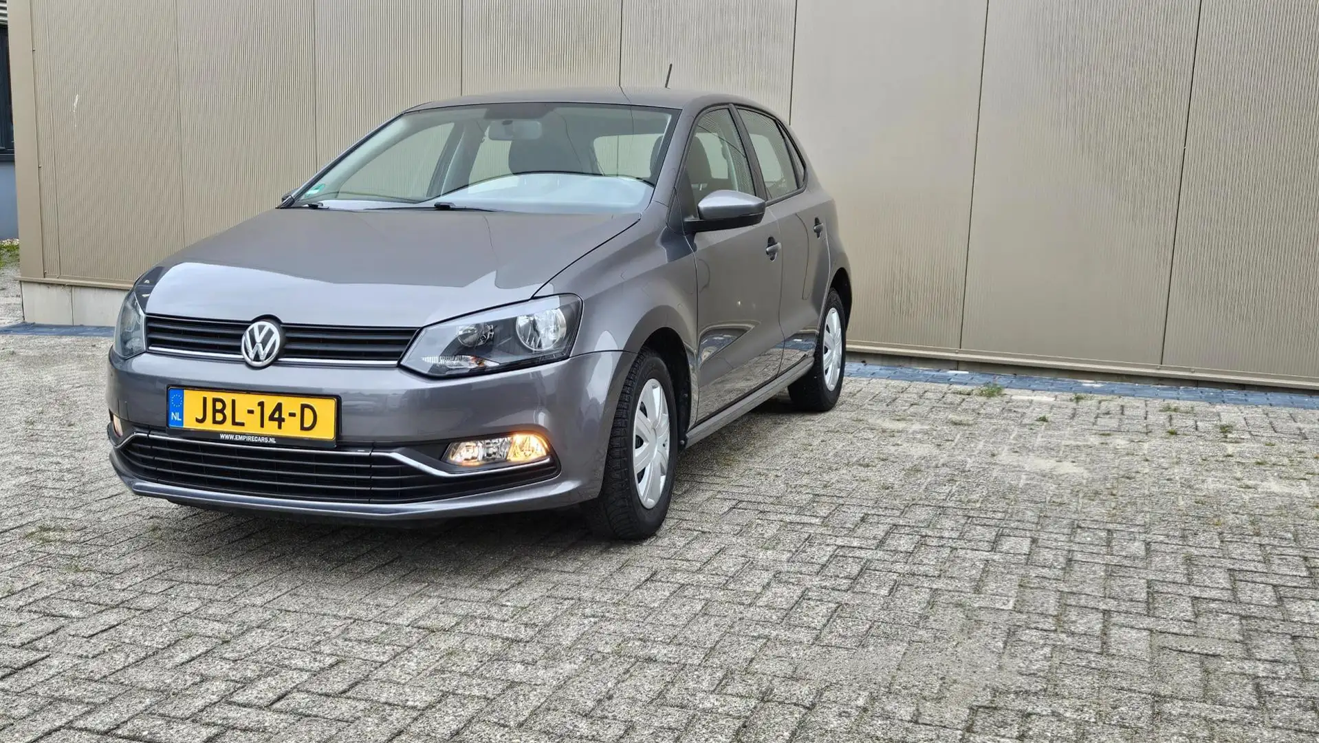 Volkswagen Polo 1.0 Comfortline Grijs - 2