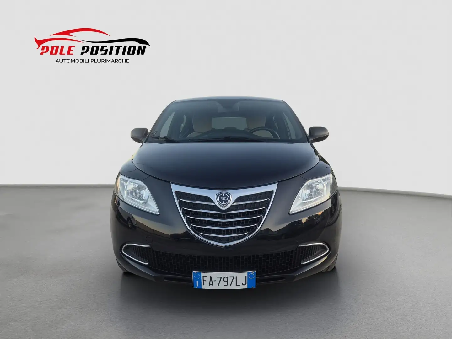 Lancia Ypsilon Ypsilon III 2011 1.2 8v Gold c/CL 69cv E6 Nero - 2