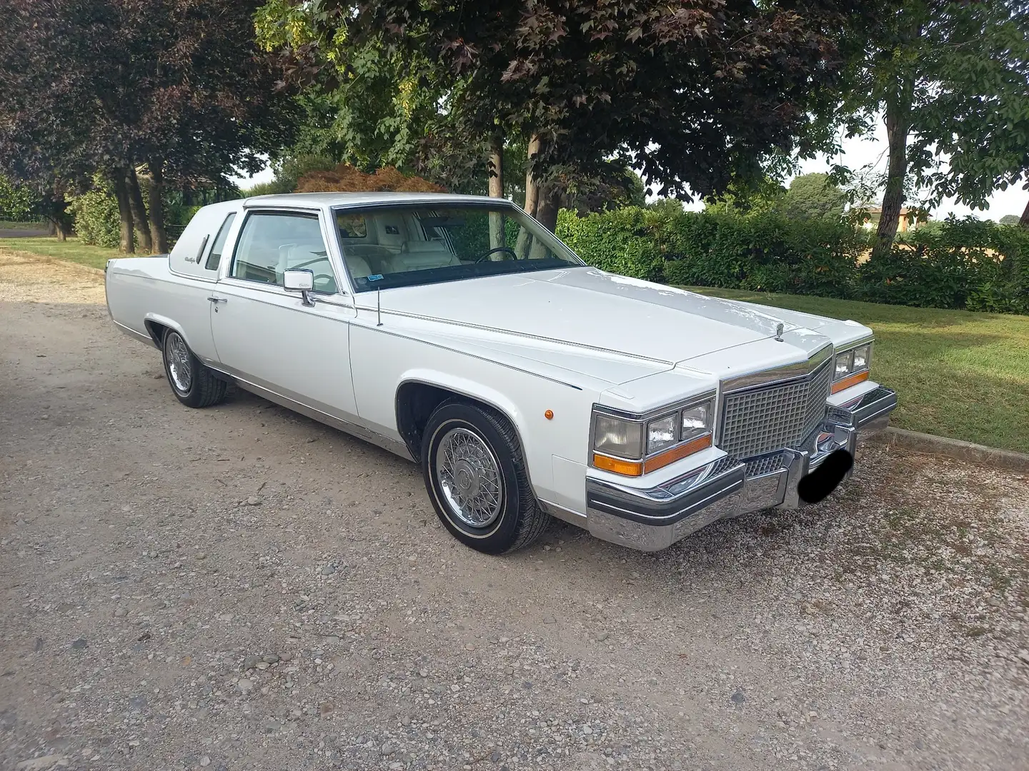 Cadillac Fleetwood brougham  coupe Blanc - 1