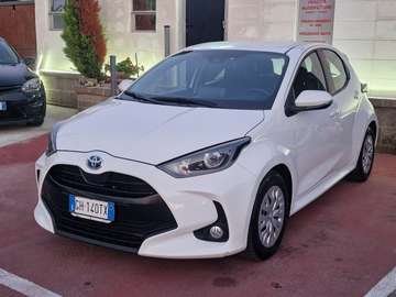 Yaris IV 2022 1.5h Business AUTOMATICA