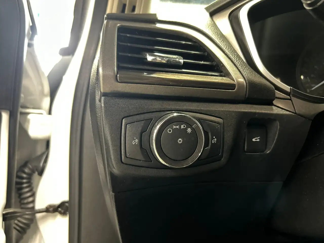 Ford Fusion Hybrid снимка Ford Fusion Hybrid
