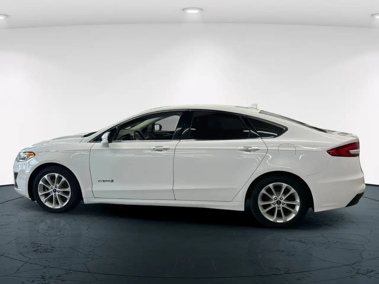 Ford Fusion Hybrid снимка Ford Fusion Hybrid