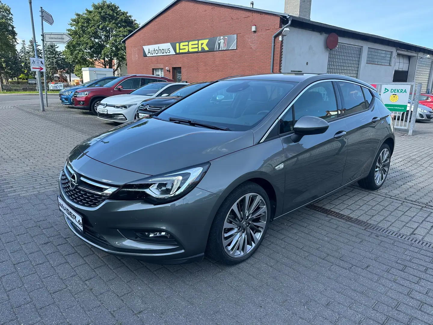 Opel Astra Innovation Turbo 1Hand  Navi. RückCam, Keyless Grau - 1