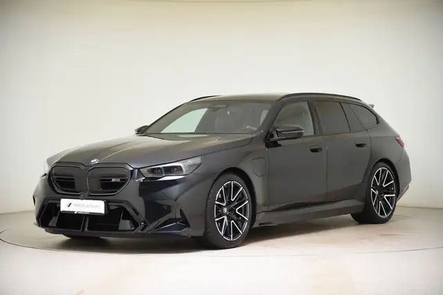 BMW M5 xDrive Touring ACC AHK Pano LED 360° DAB B&W