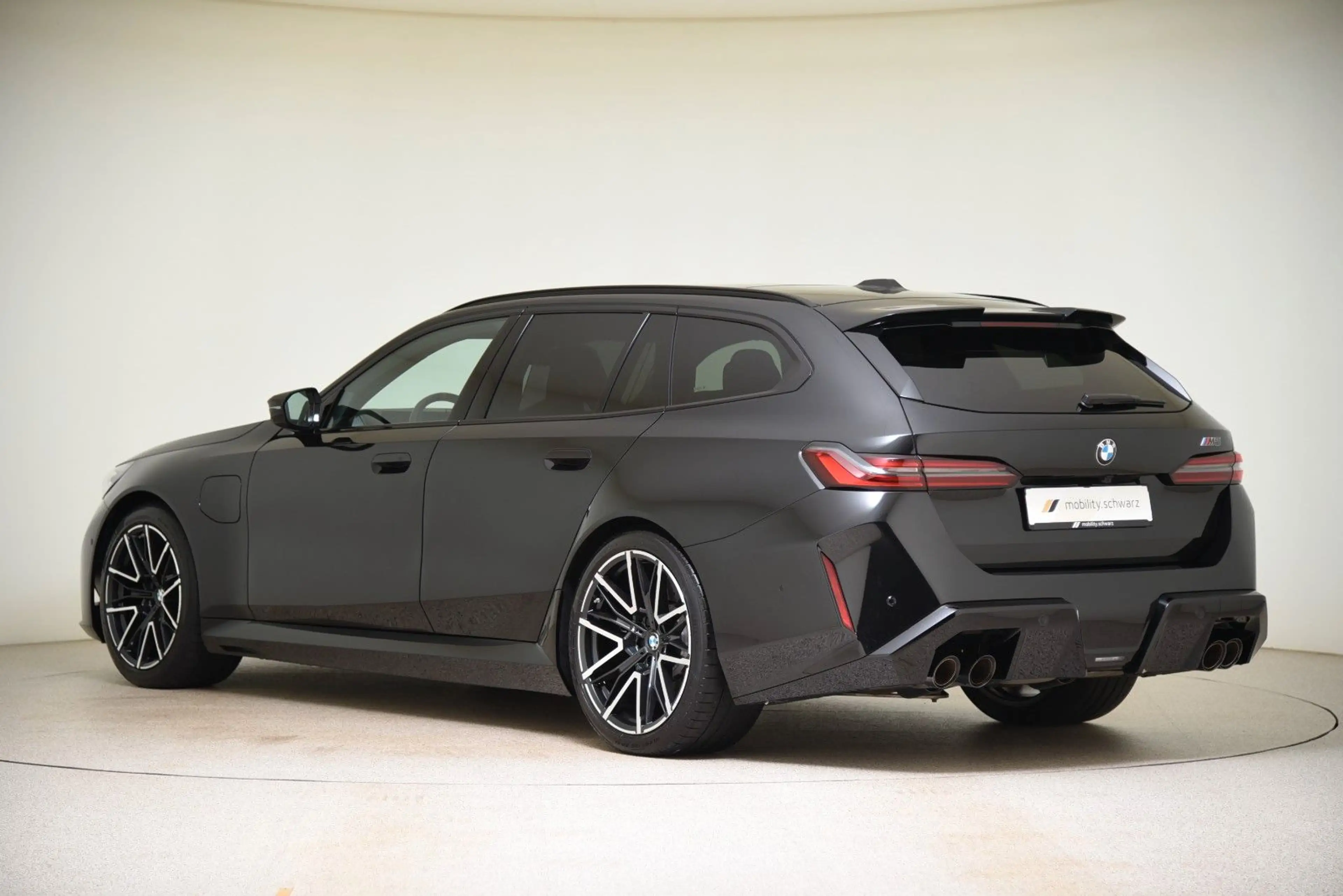 BMW M5 xDrive Touring ACC AHK Pano LED 360° DAB B&W — photo 2
