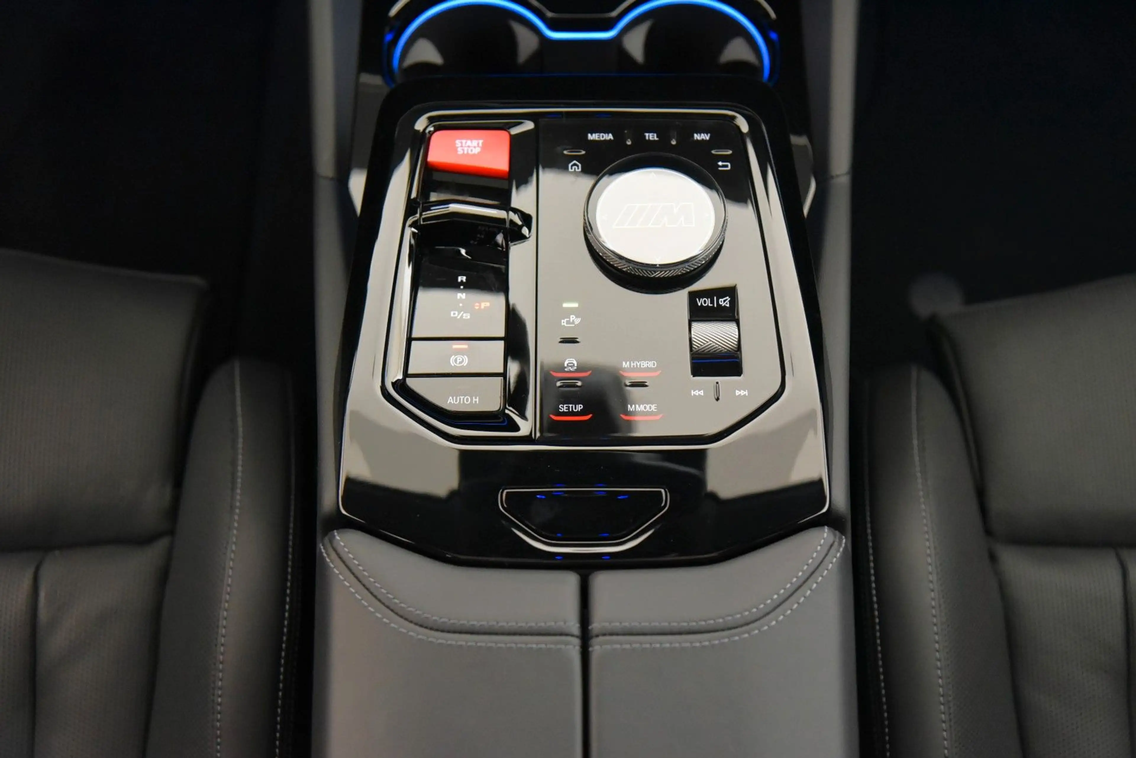 BMW M5 xDrive Touring ACC AHK Pano LED 360° DAB B&W — photo 16