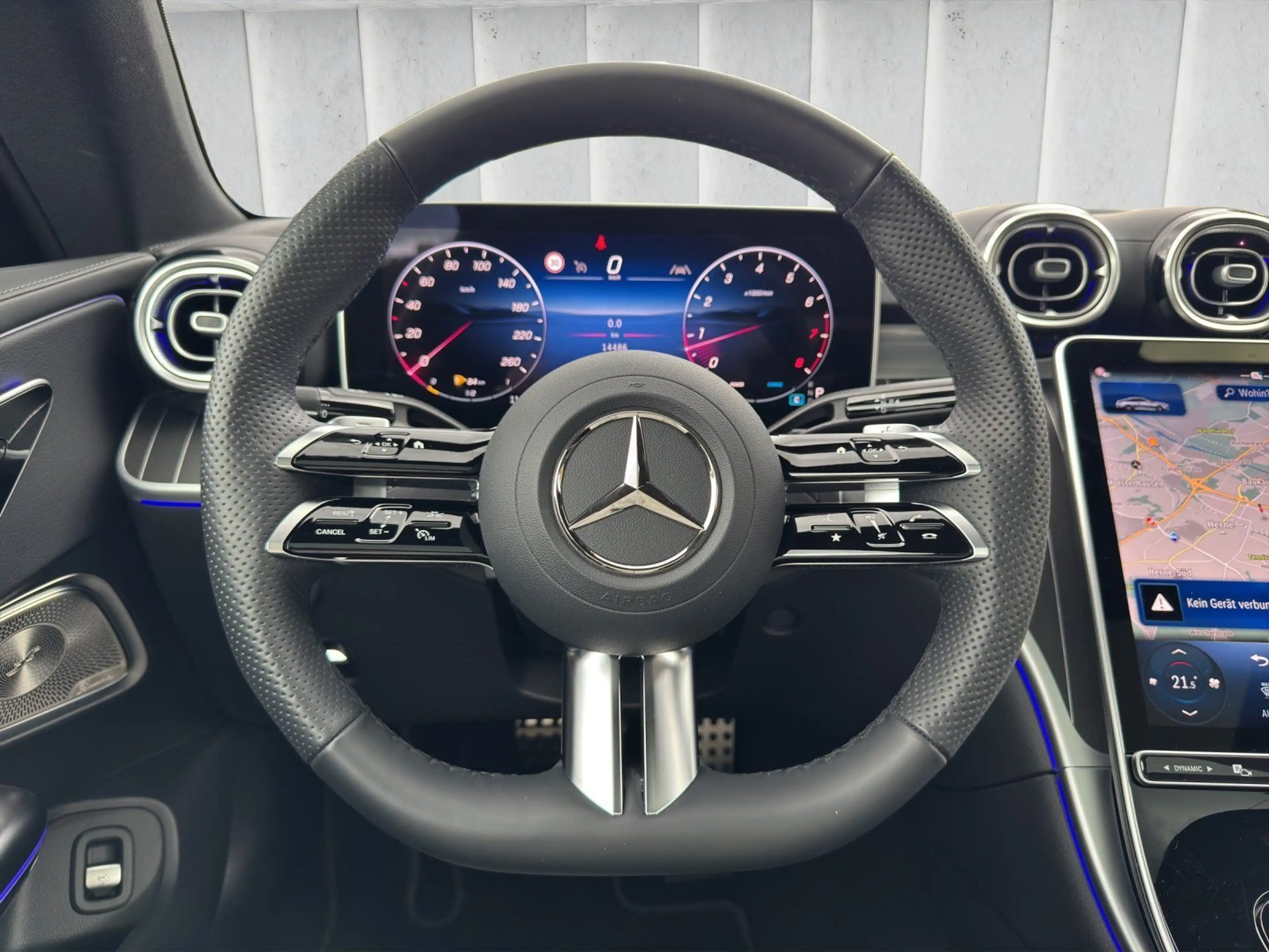 Mercedes-Benz CLE 300 AMG Premium+ 4M Night Pano Burm HUD DI-L — photo 10