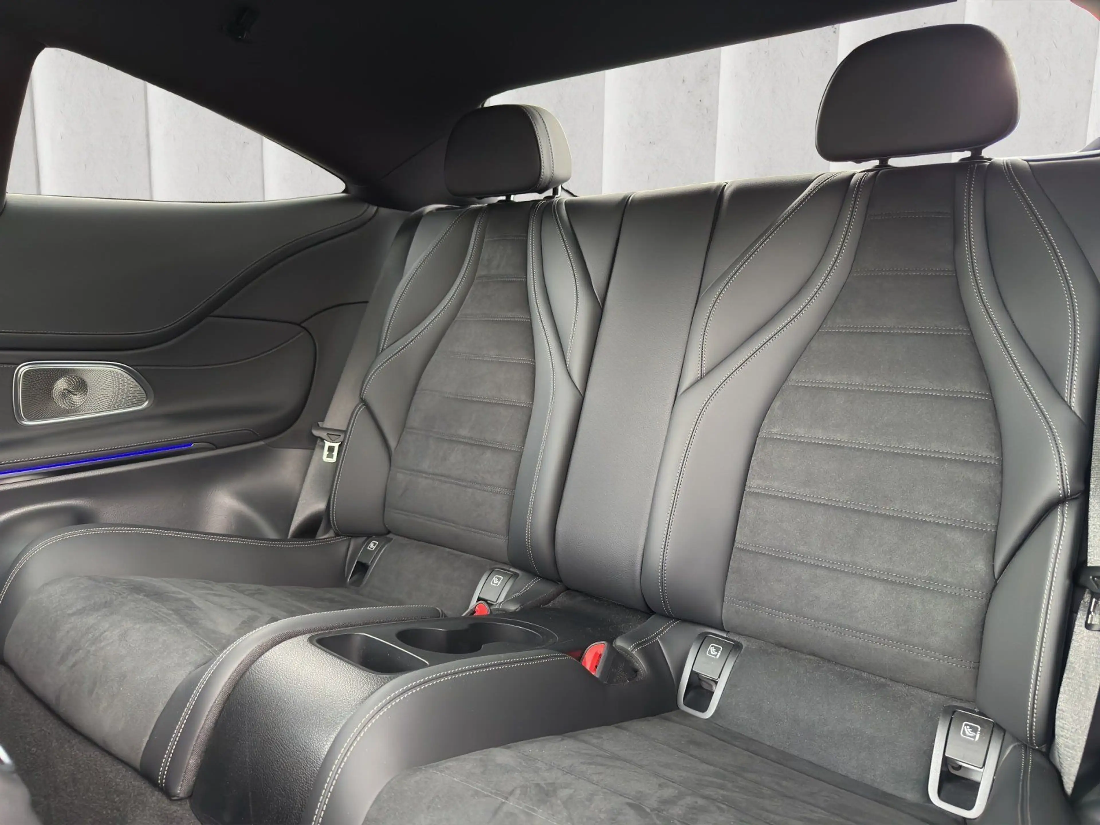 Mercedes-Benz CLE 300 AMG Premium+ 4M Night Pano Burm HUD DI-L — photo 13