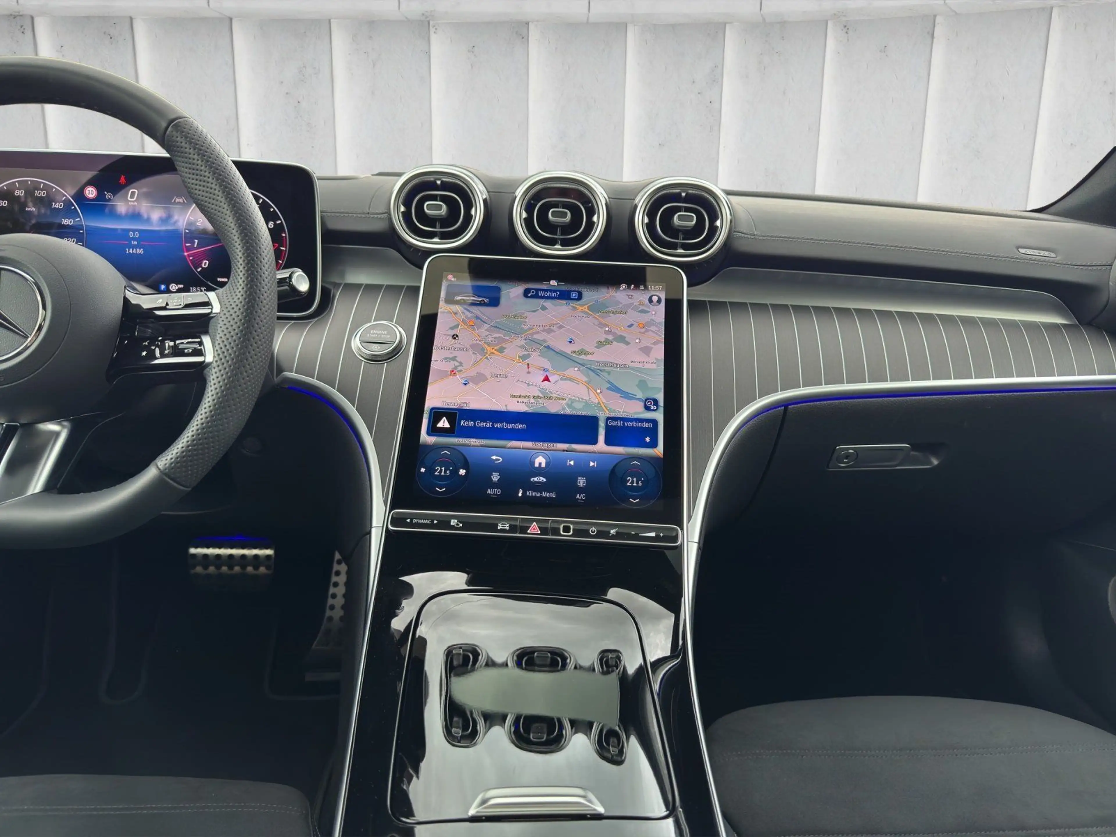 Mercedes-Benz CLE 300 AMG Premium+ 4M Night Pano Burm HUD DI-L — photo 15