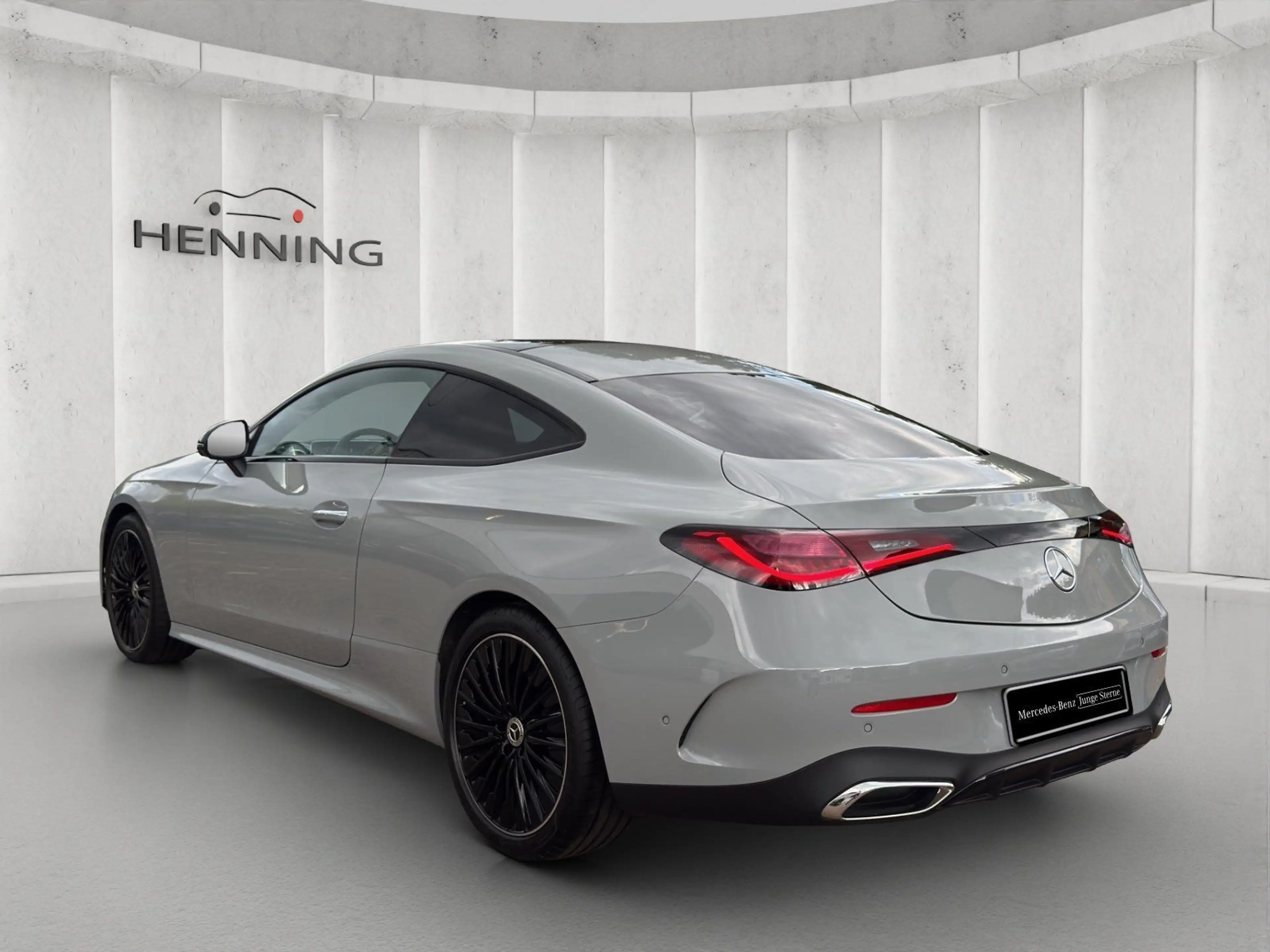 Mercedes-Benz CLE 300 AMG Premium+ 4M Night Pano Burm HUD DI-L — photo 3