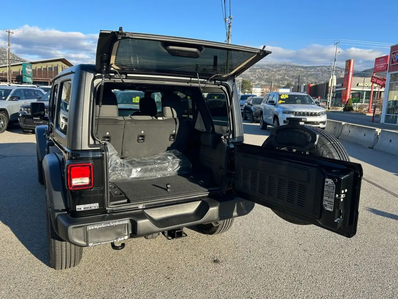 Jeep Wrangler снимка Jeep Wrangler