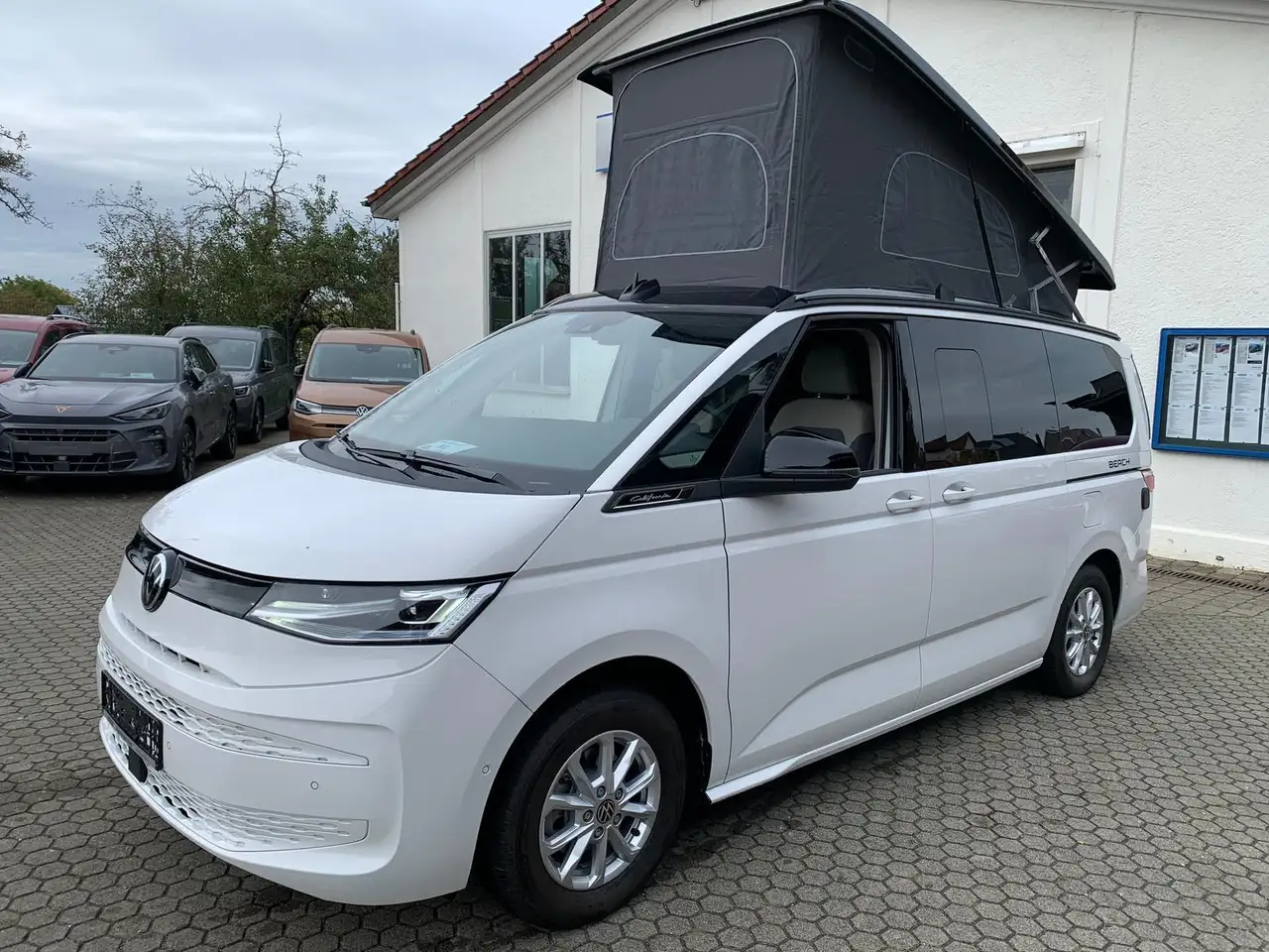 Volkswagen T7 California Beach Camper AHK IQ.Light Kamera Luft-Standheizung