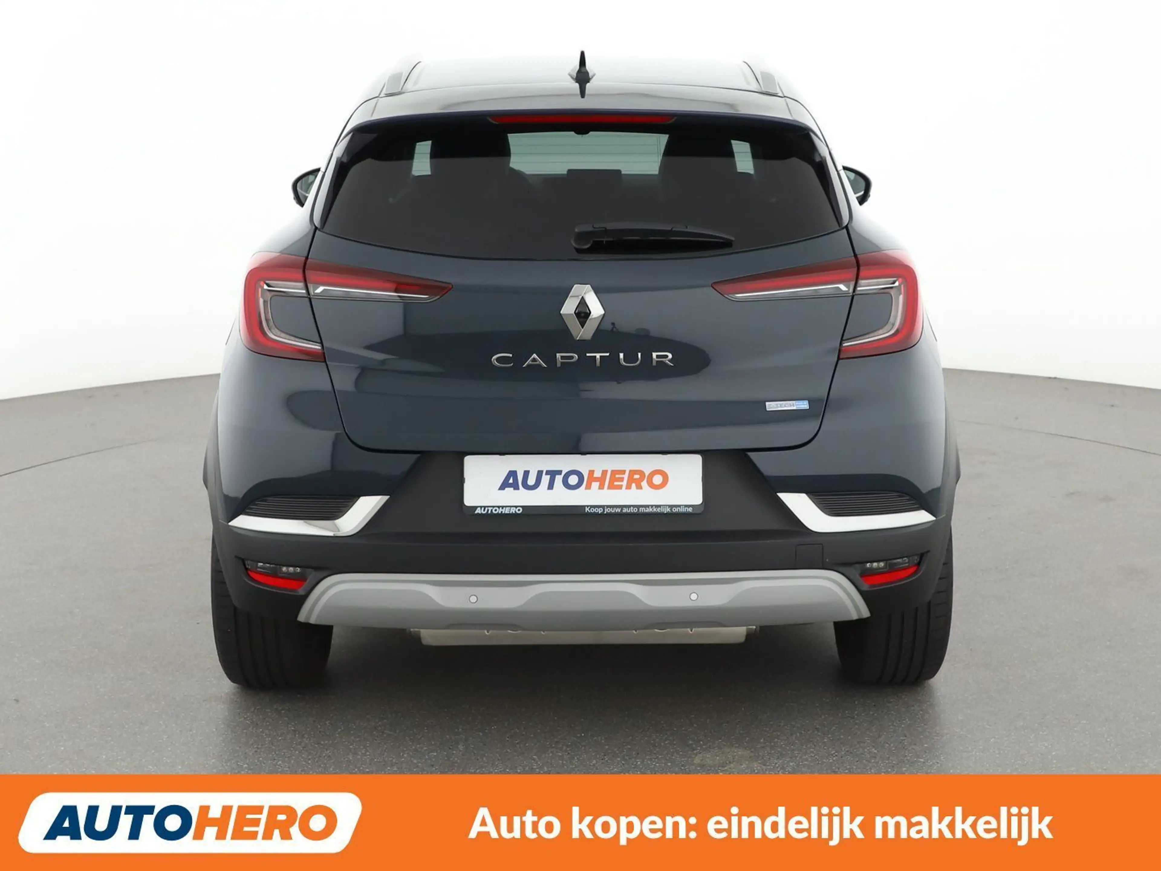 Renault Captur 1.6 Hybrid E-Tech Intens — photo 5
